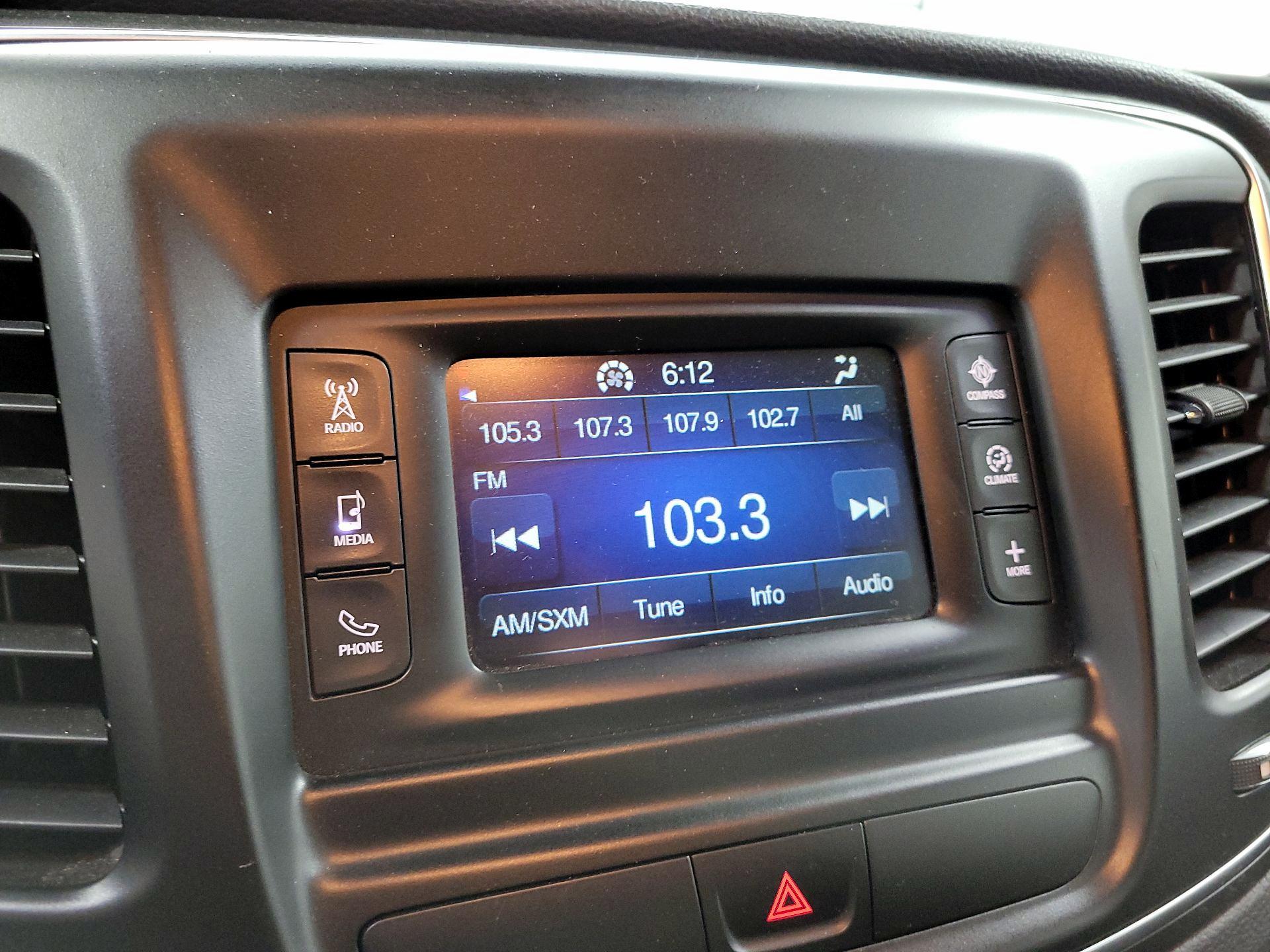 Thumbnail: 2015 Chrysler 200 - 15