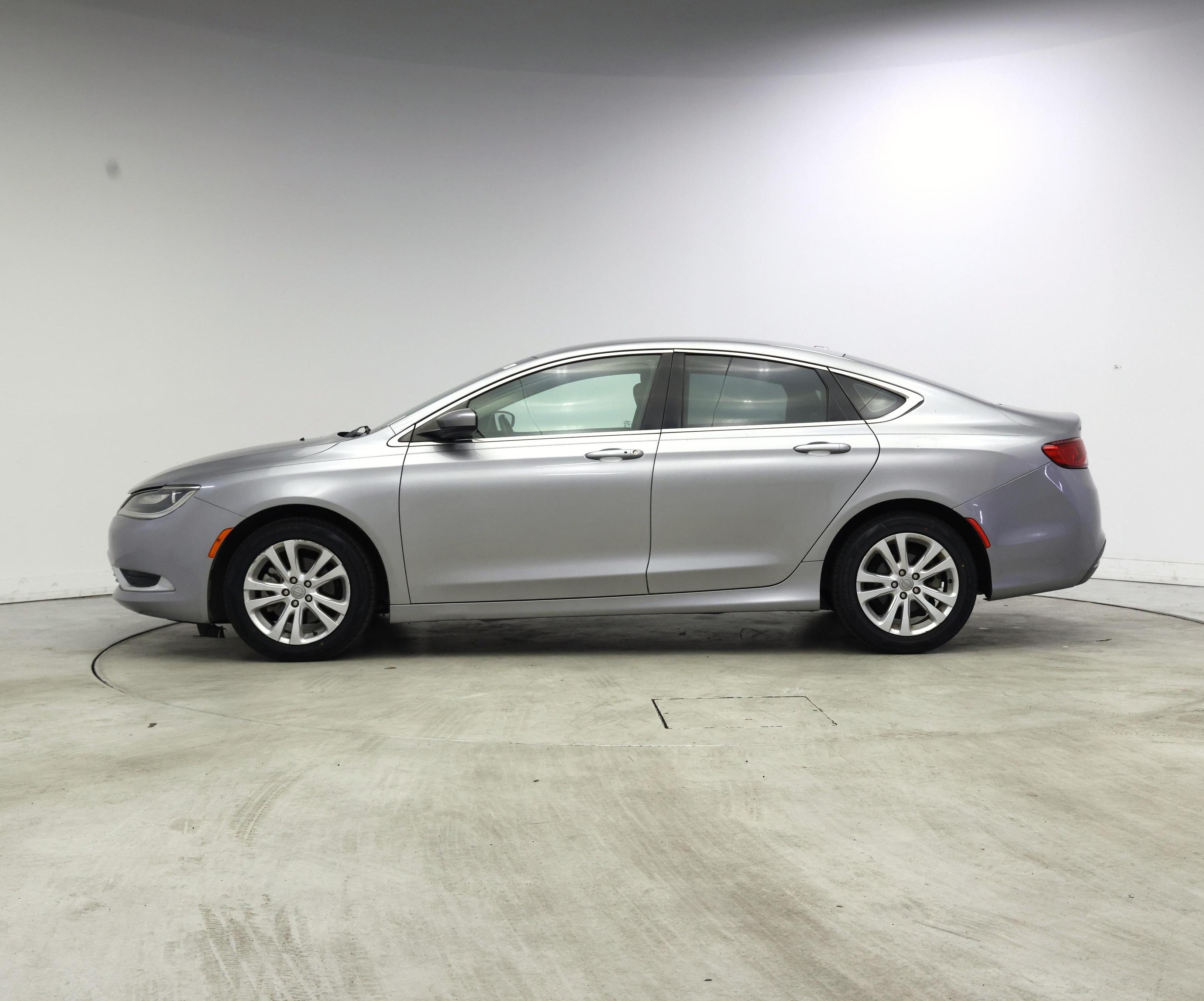 Thumbnail: 2015 Chrysler 200 - 3