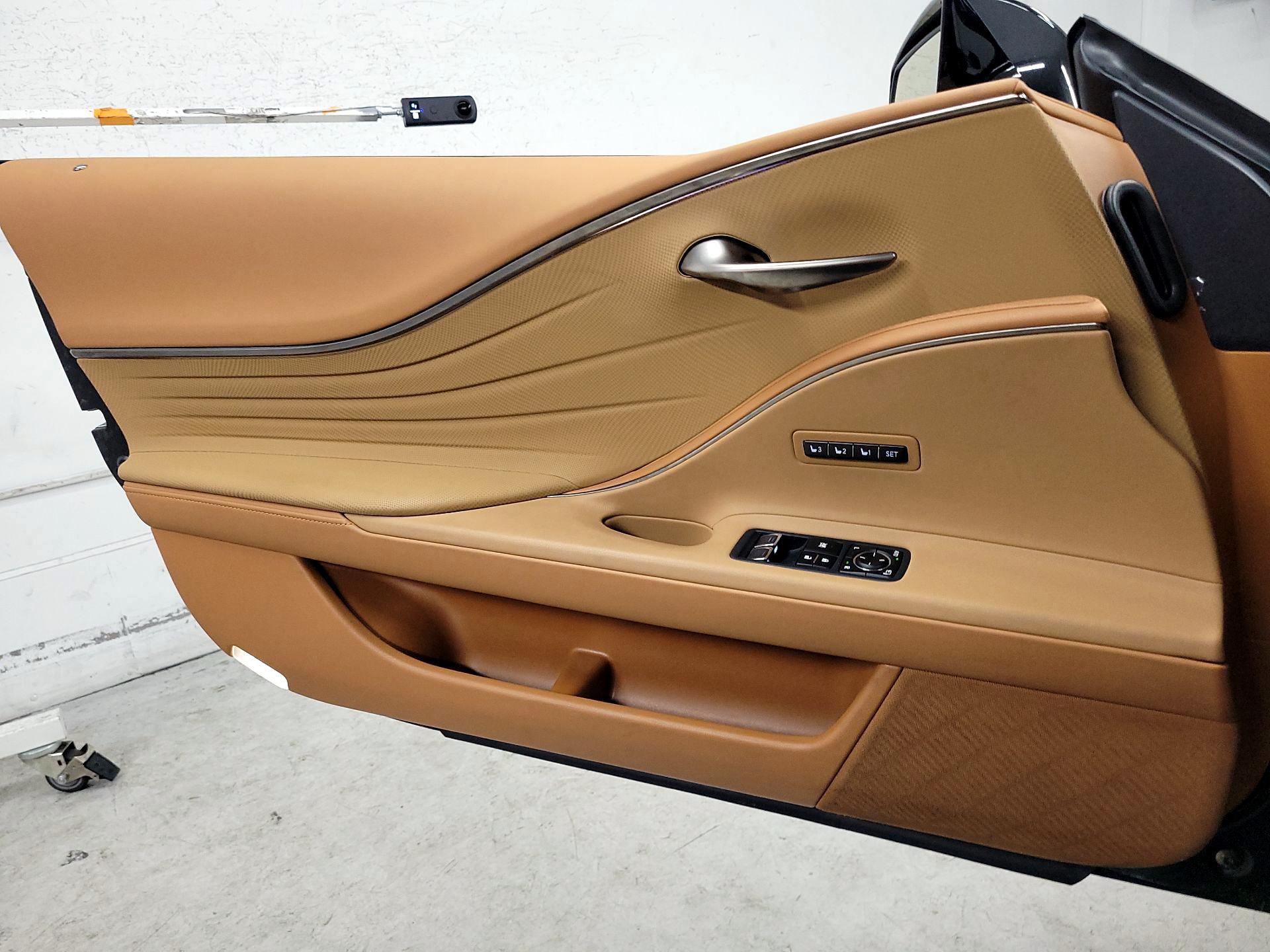 Thumbnail: 2022 Lexus LC - 12