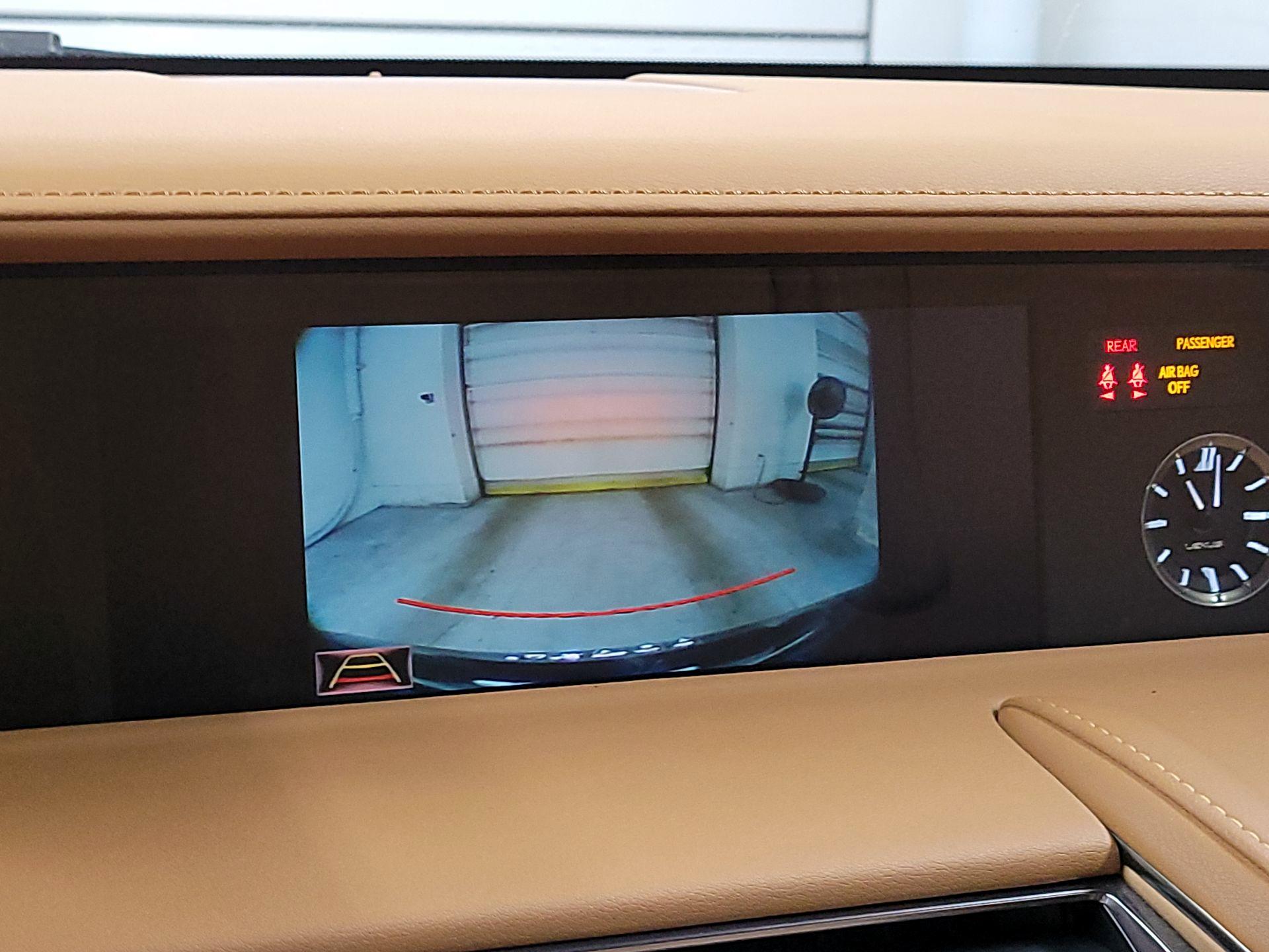 Thumbnail: 2022 Lexus LC - 13