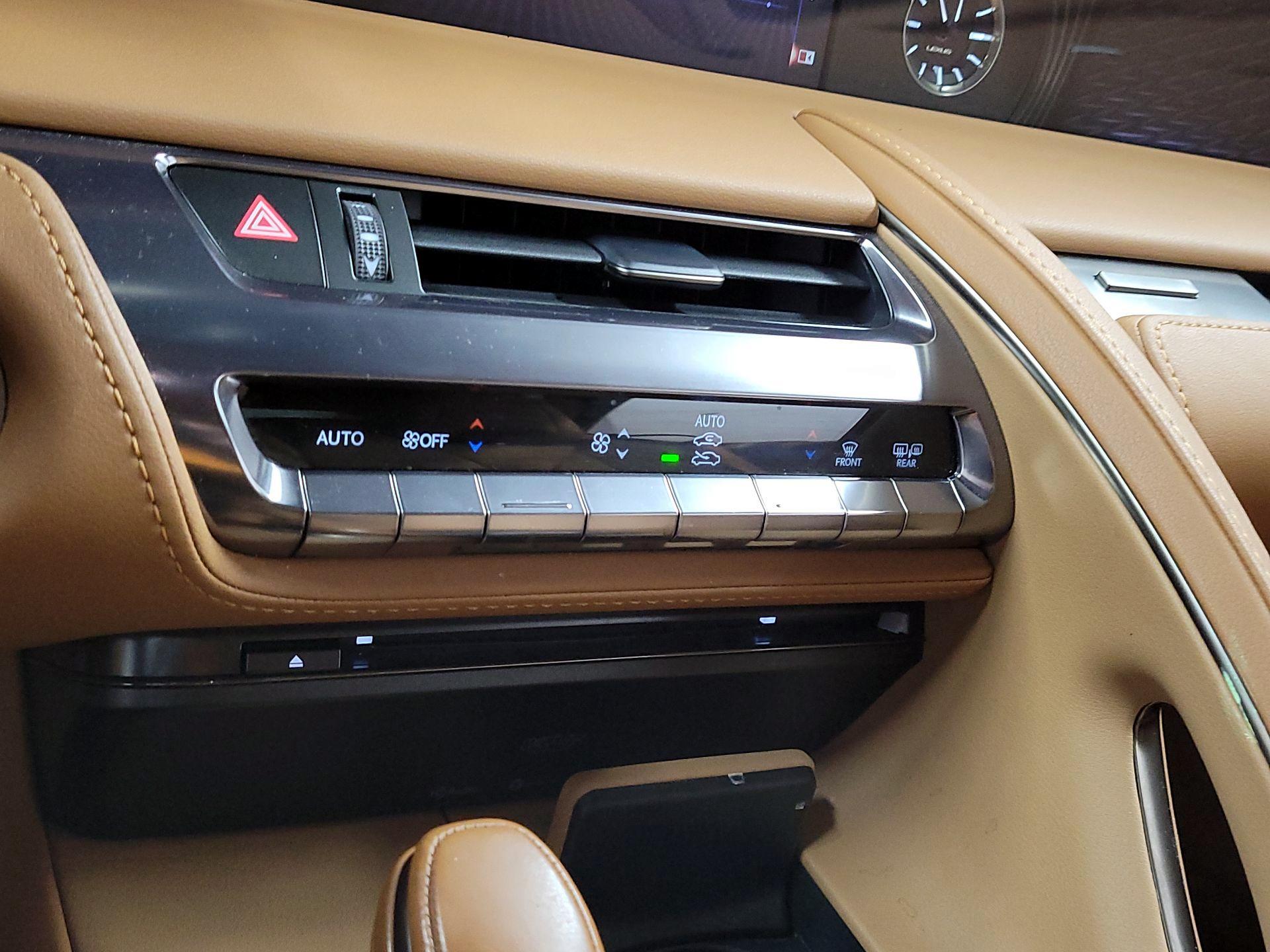 Thumbnail: 2022 Lexus LC - 15