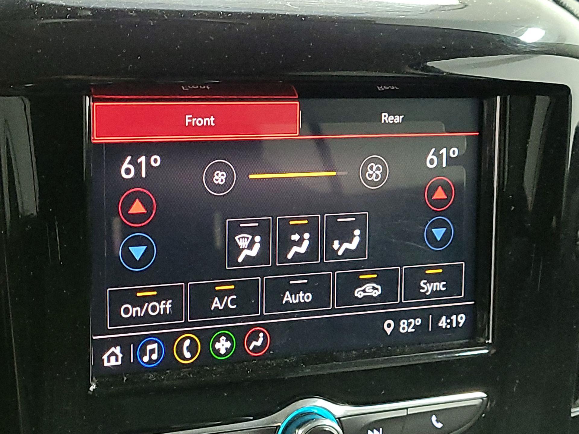 Thumbnail: 2020 Chevrolet Traverse - 14