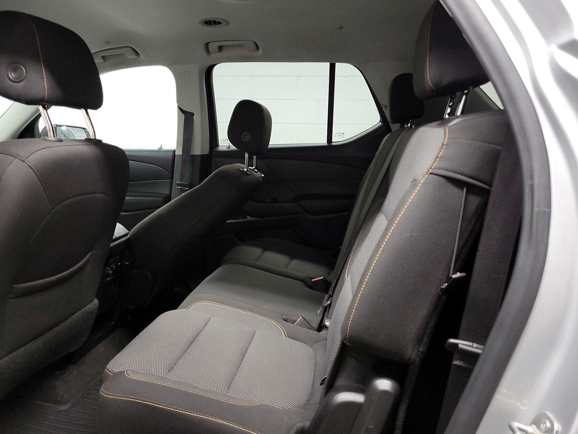 Thumbnail: 2020 Chevrolet Traverse - 17