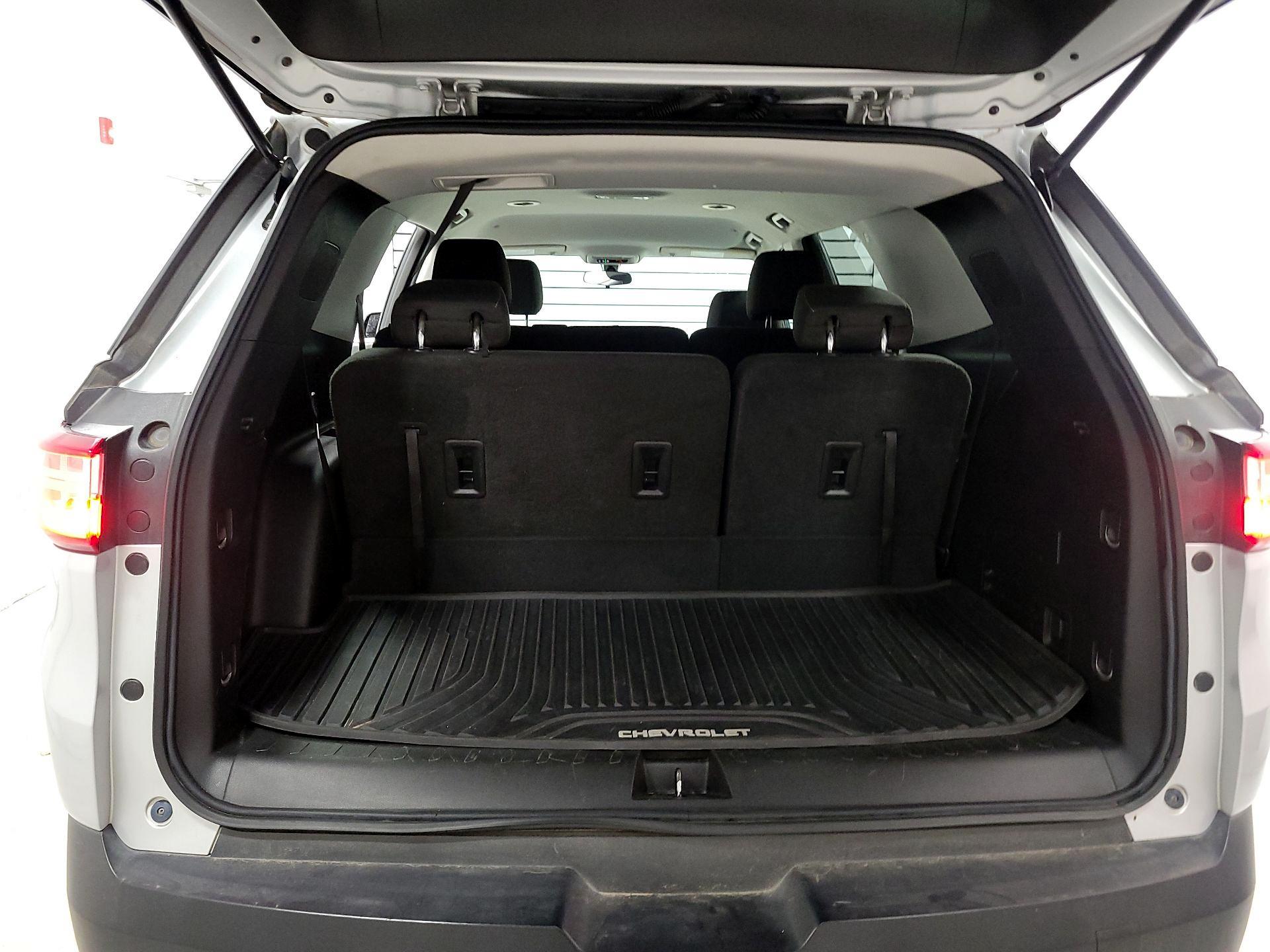 Thumbnail: 2020 Chevrolet Traverse - 18