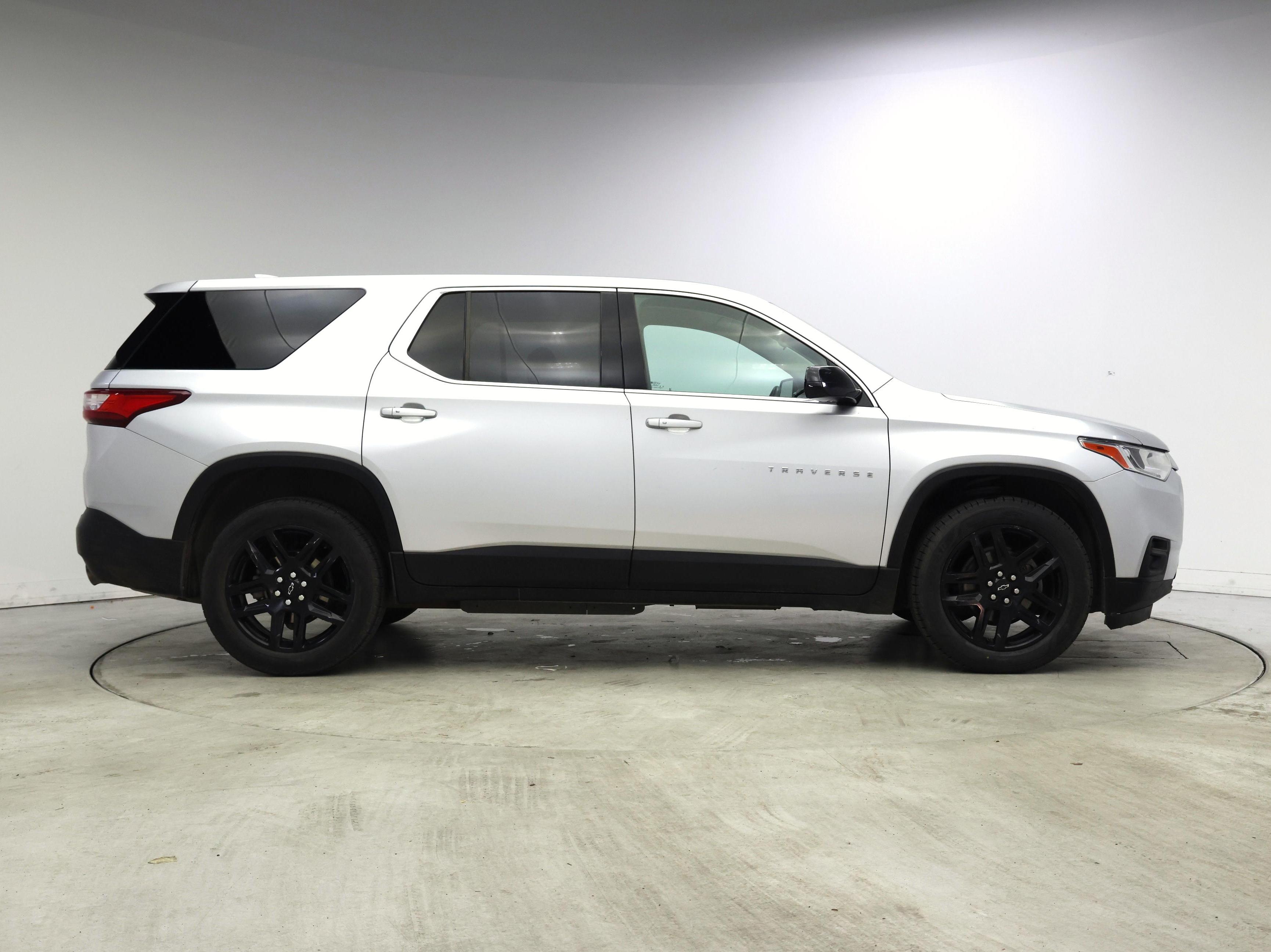 Thumbnail: 2020 Chevrolet Traverse - 7