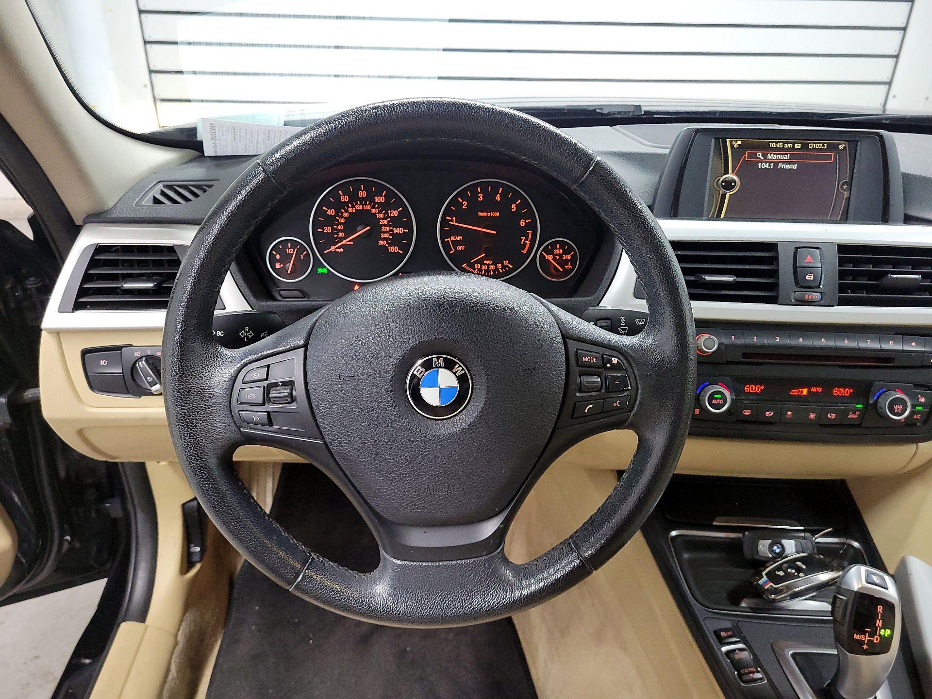 Thumbnail: 2014 BMW 3 Series - 10