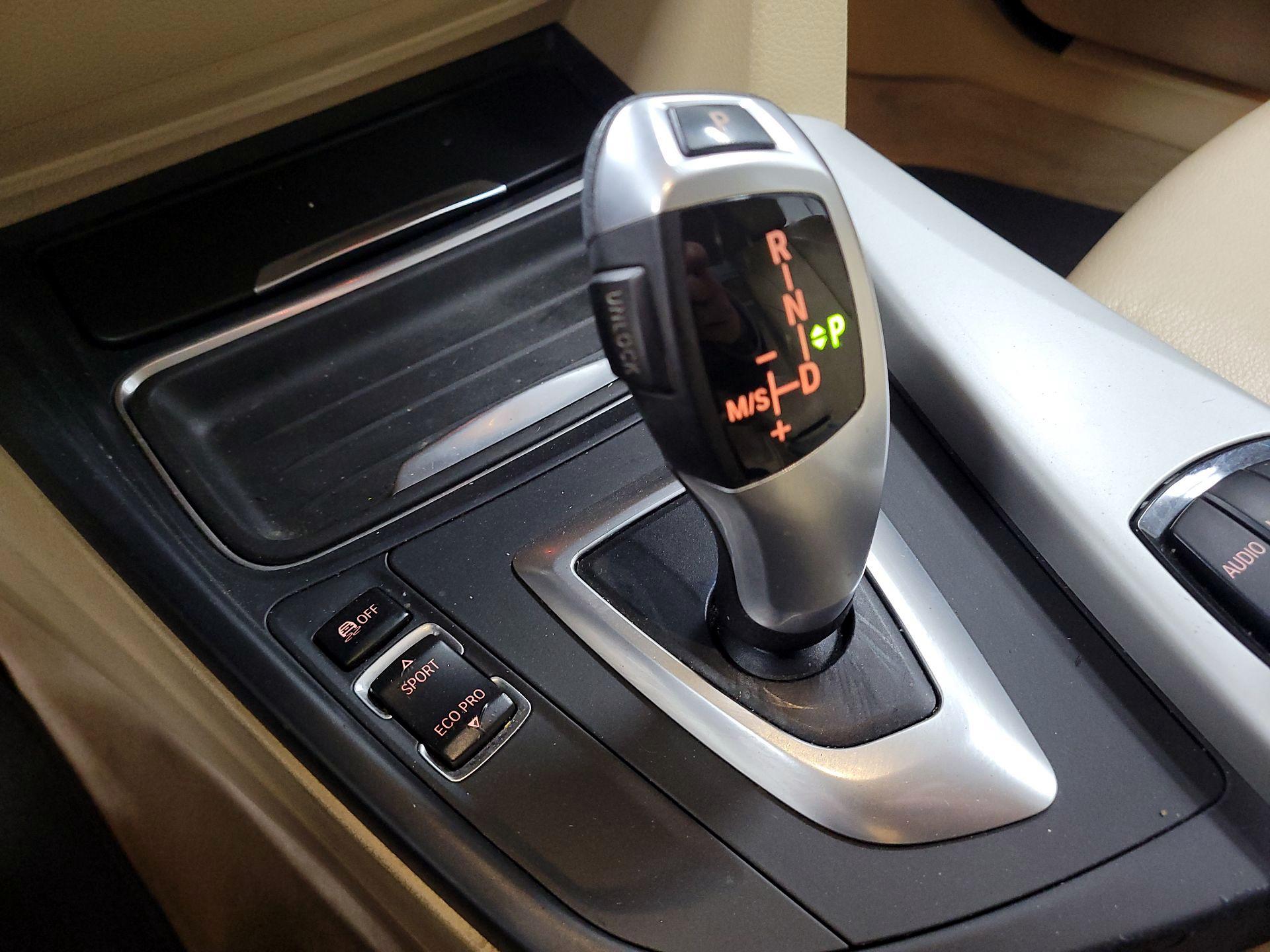 Thumbnail: 2014 BMW 3 Series - 15