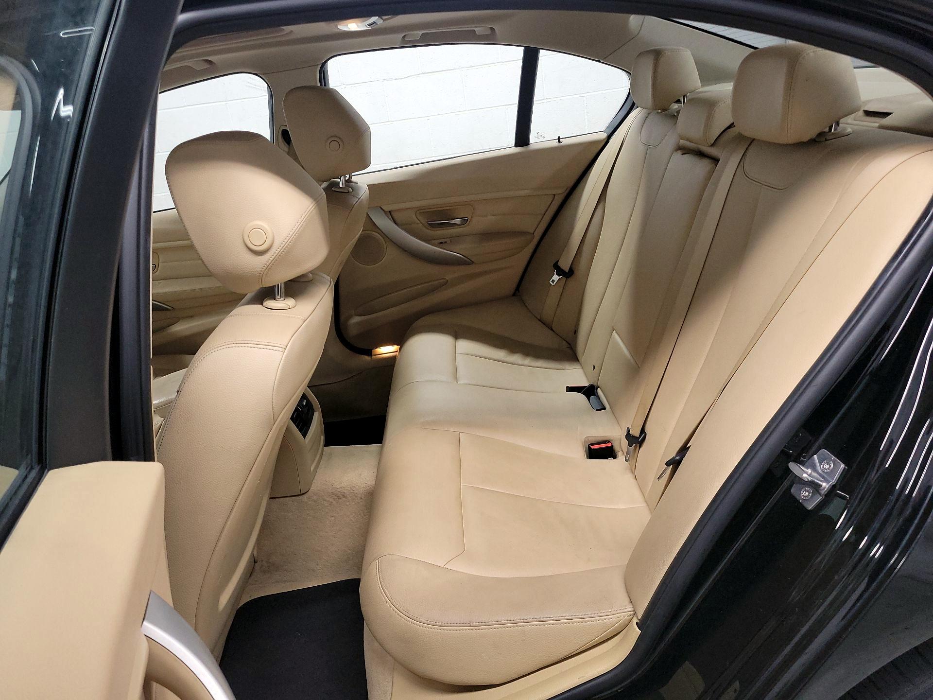 Thumbnail: 2014 BMW 3 Series - 16