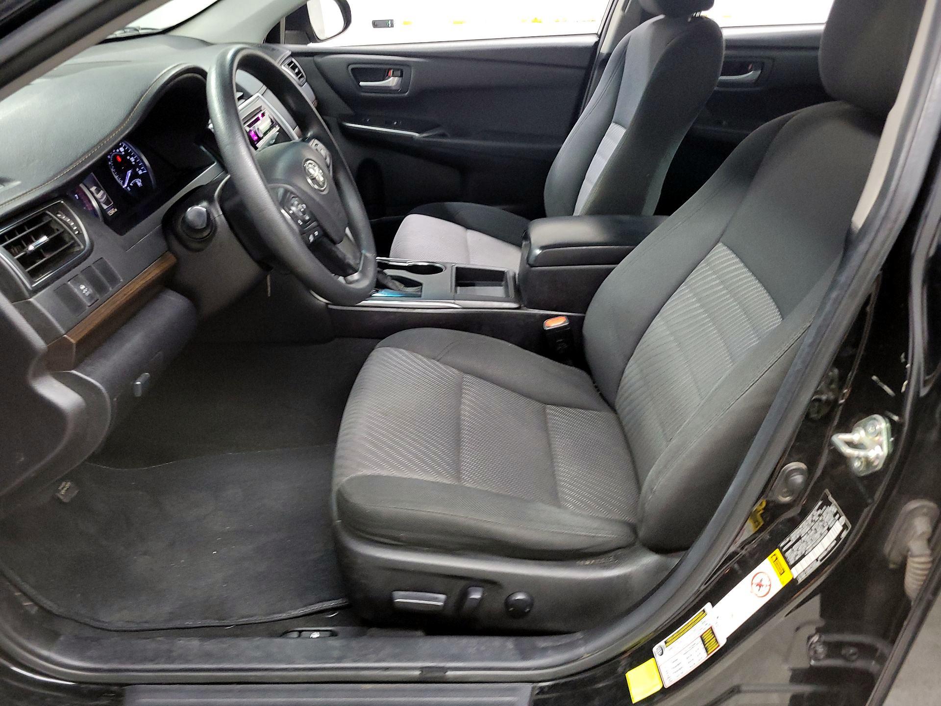 Thumbnail: 2016 Toyota Camry - 11