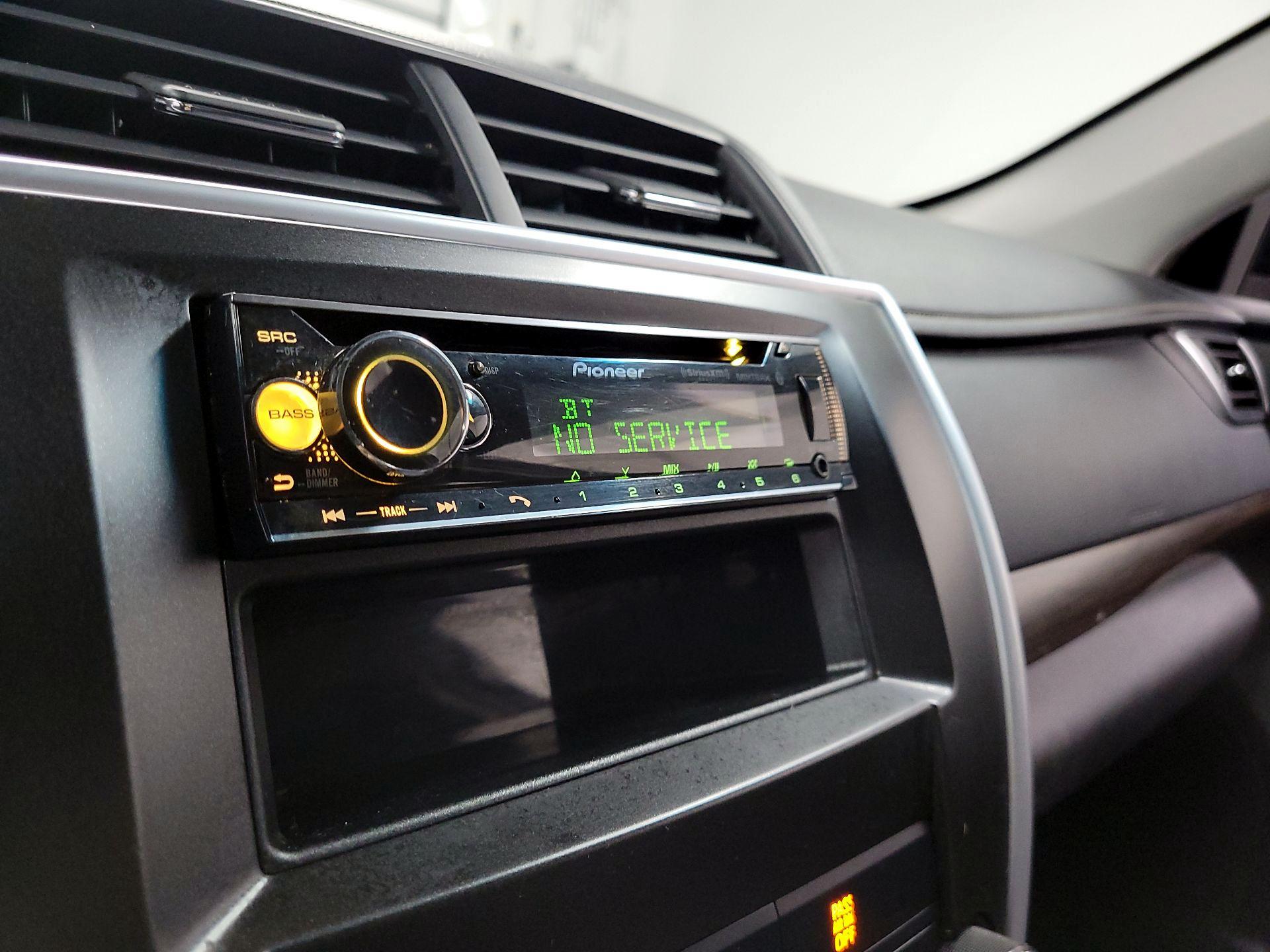 Thumbnail: 2016 Toyota Camry - 13