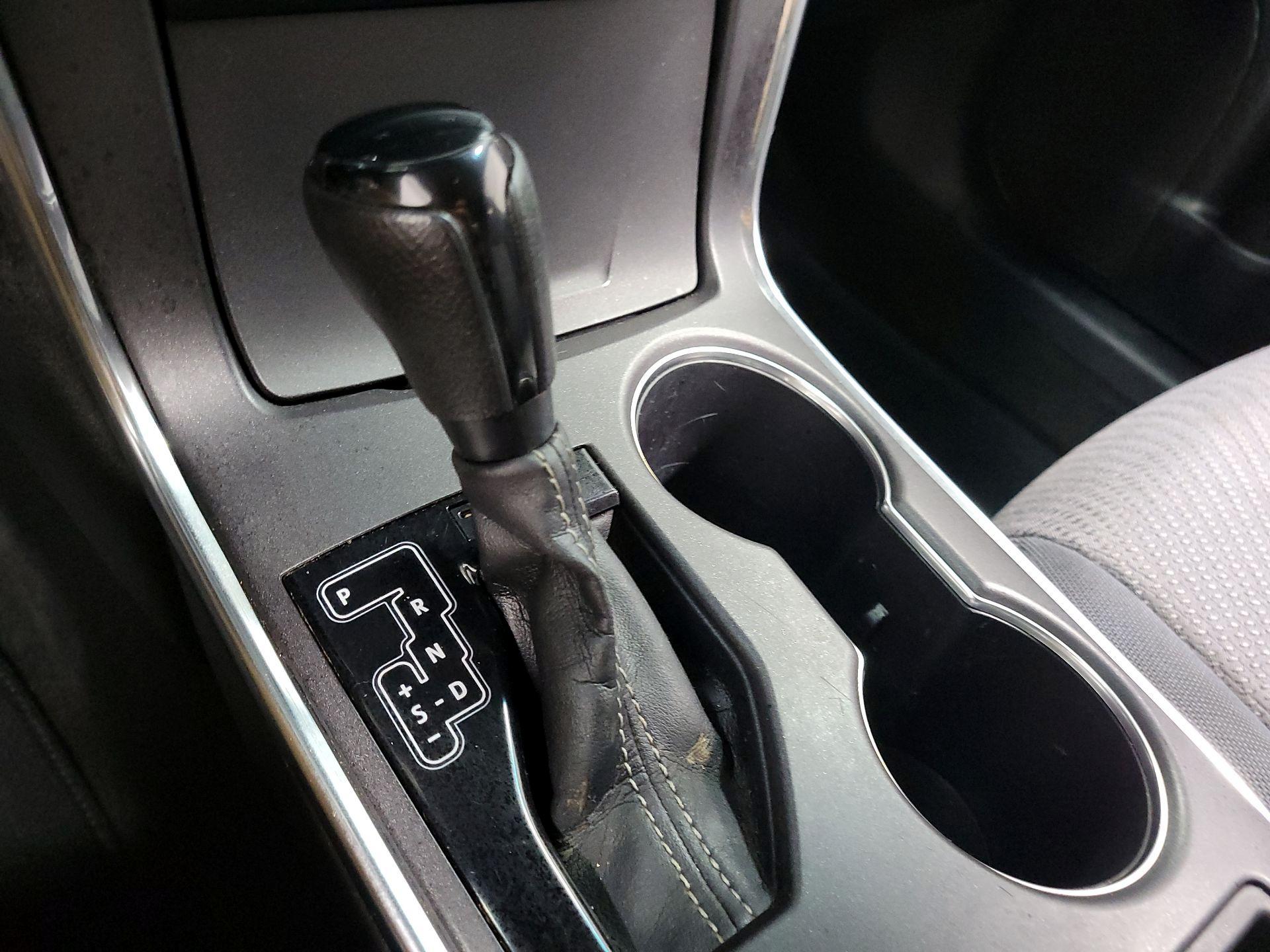 Thumbnail: 2016 Toyota Camry - 15