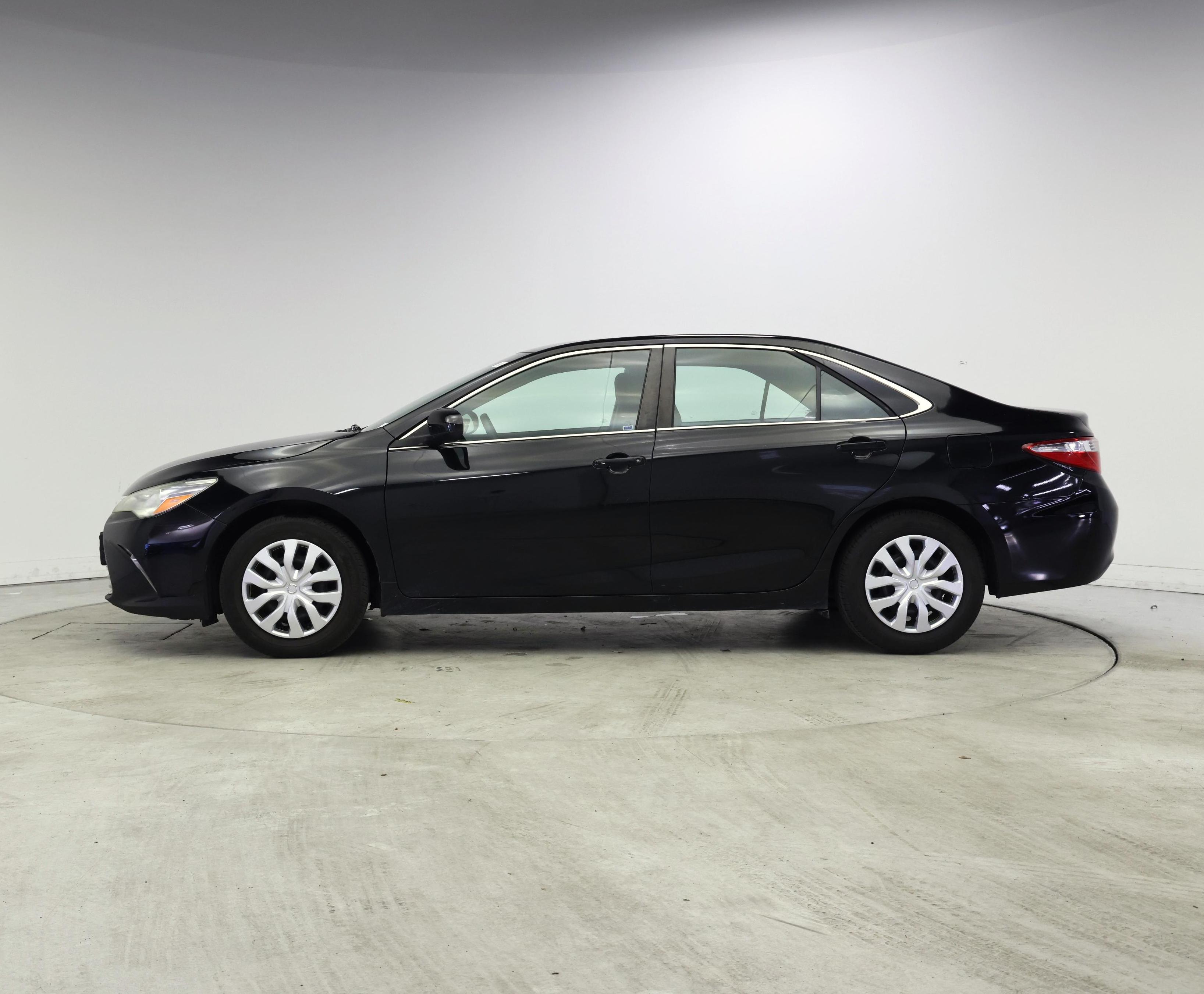 Thumbnail: 2016 Toyota Camry - 3