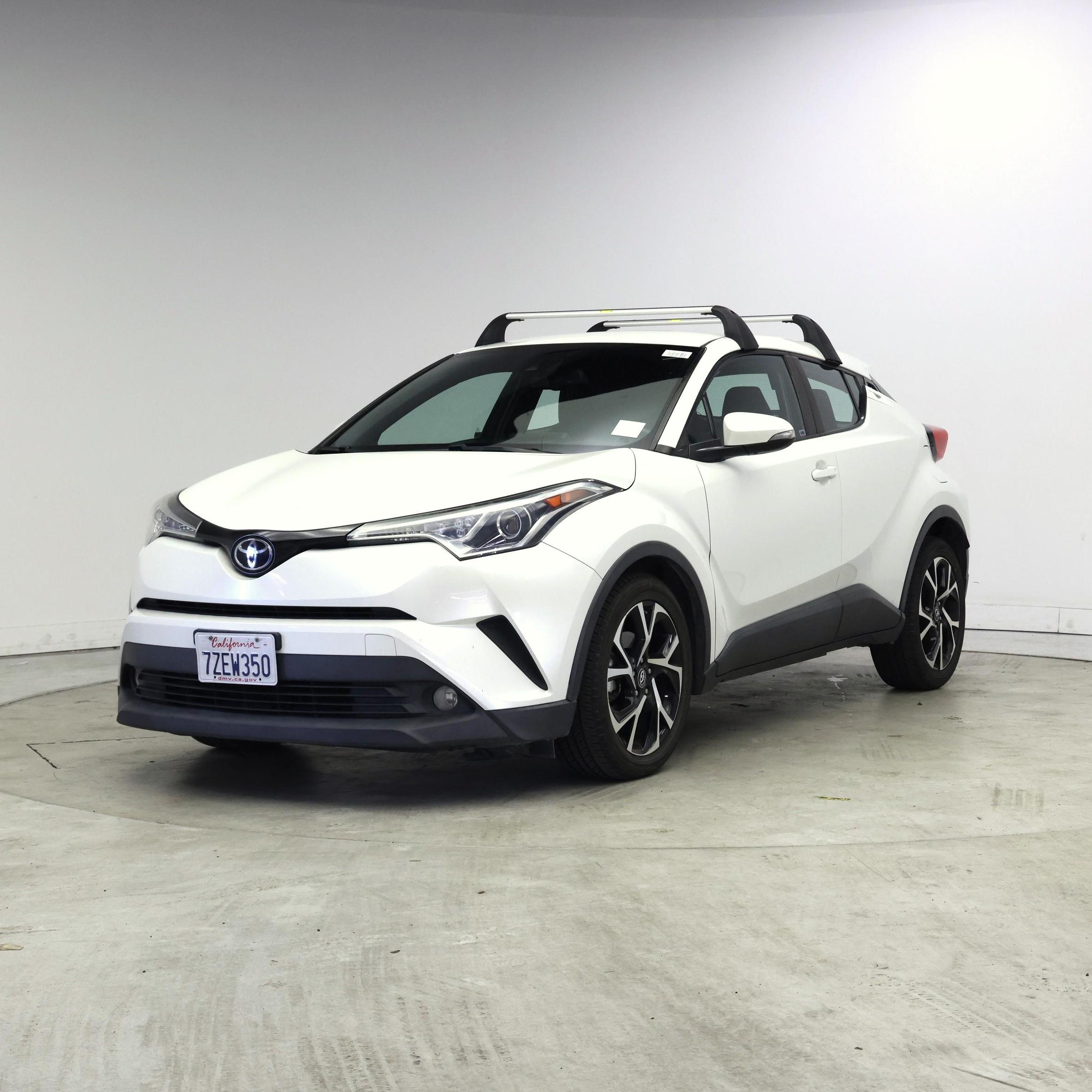 Thumbnail: 2018 Toyota C-HR - 4