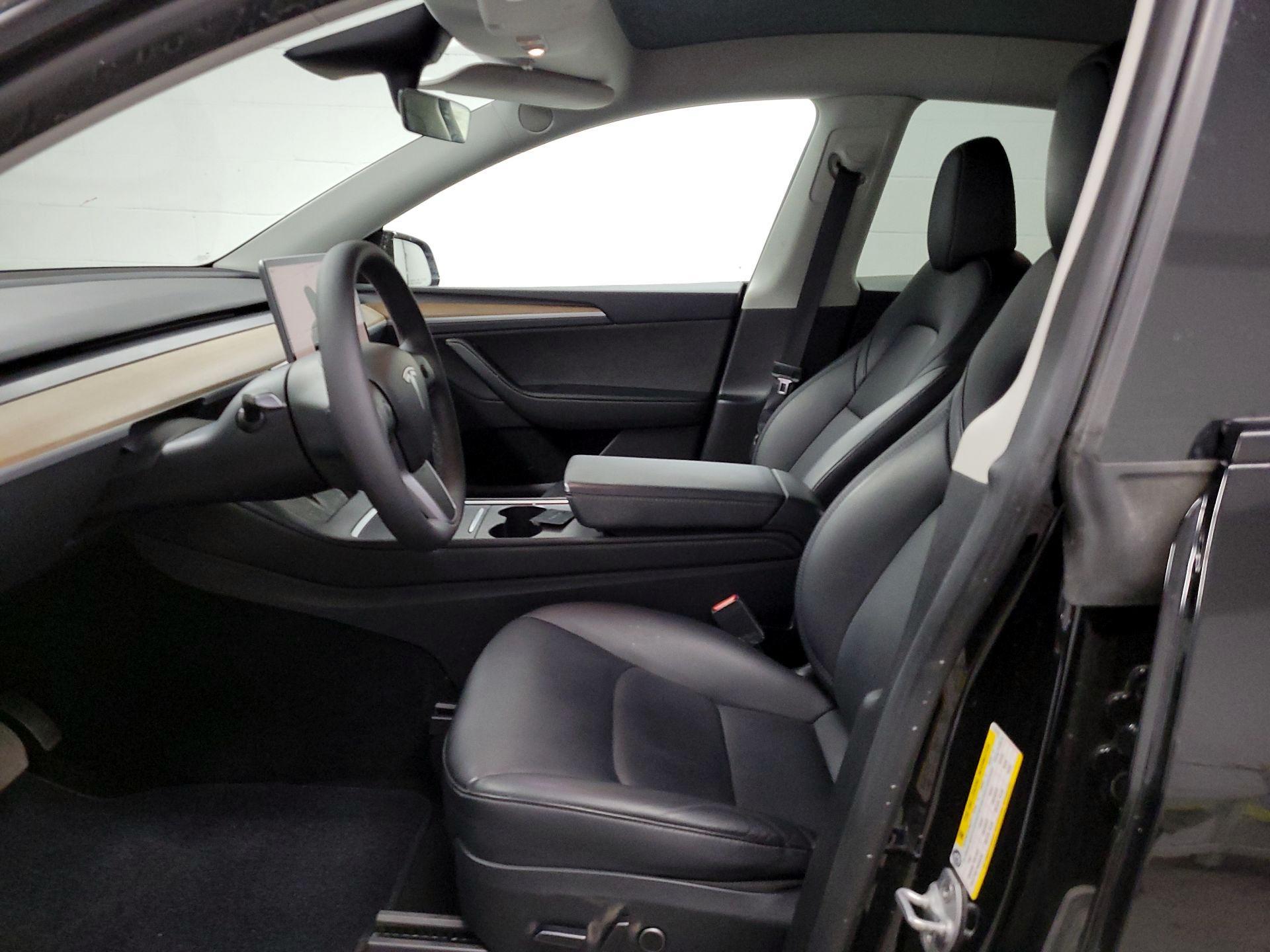 Thumbnail: 2023 Tesla Model Y - 12