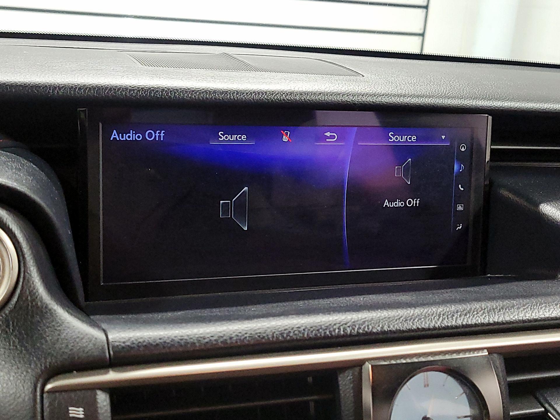 Thumbnail: 2018 Lexus IS - 14