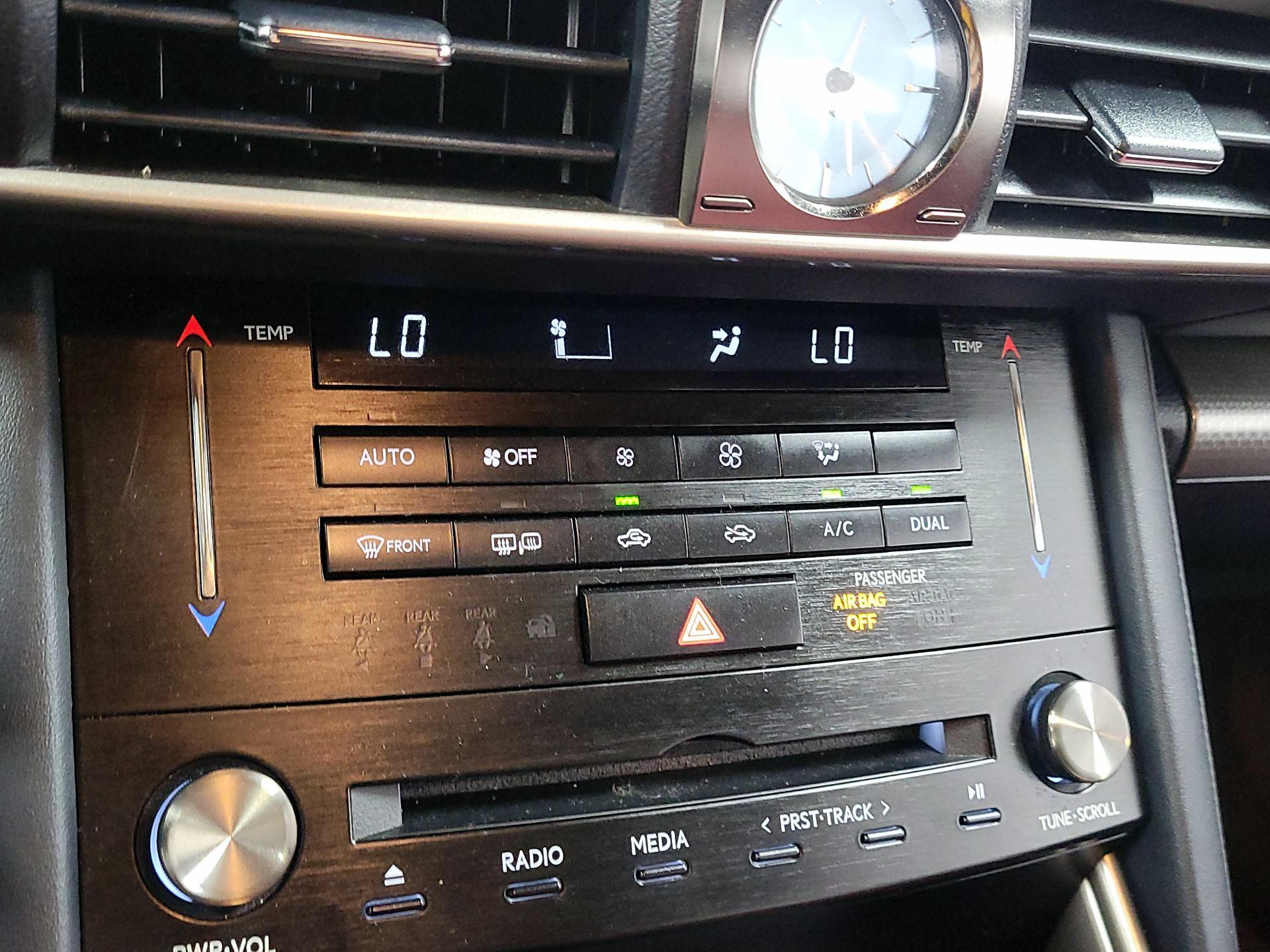 Thumbnail: 2018 Lexus IS - 15