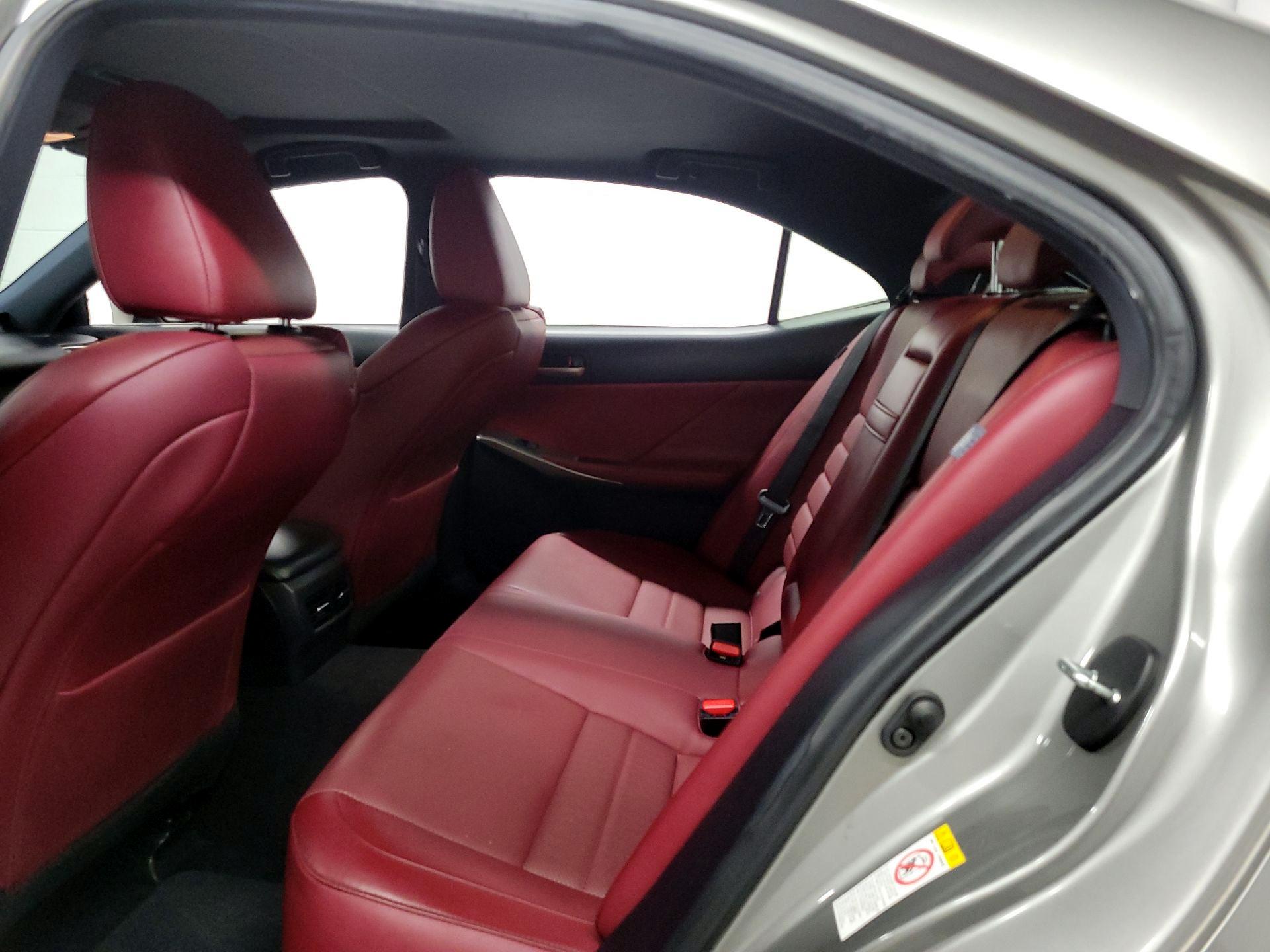 Thumbnail: 2018 Lexus IS - 17