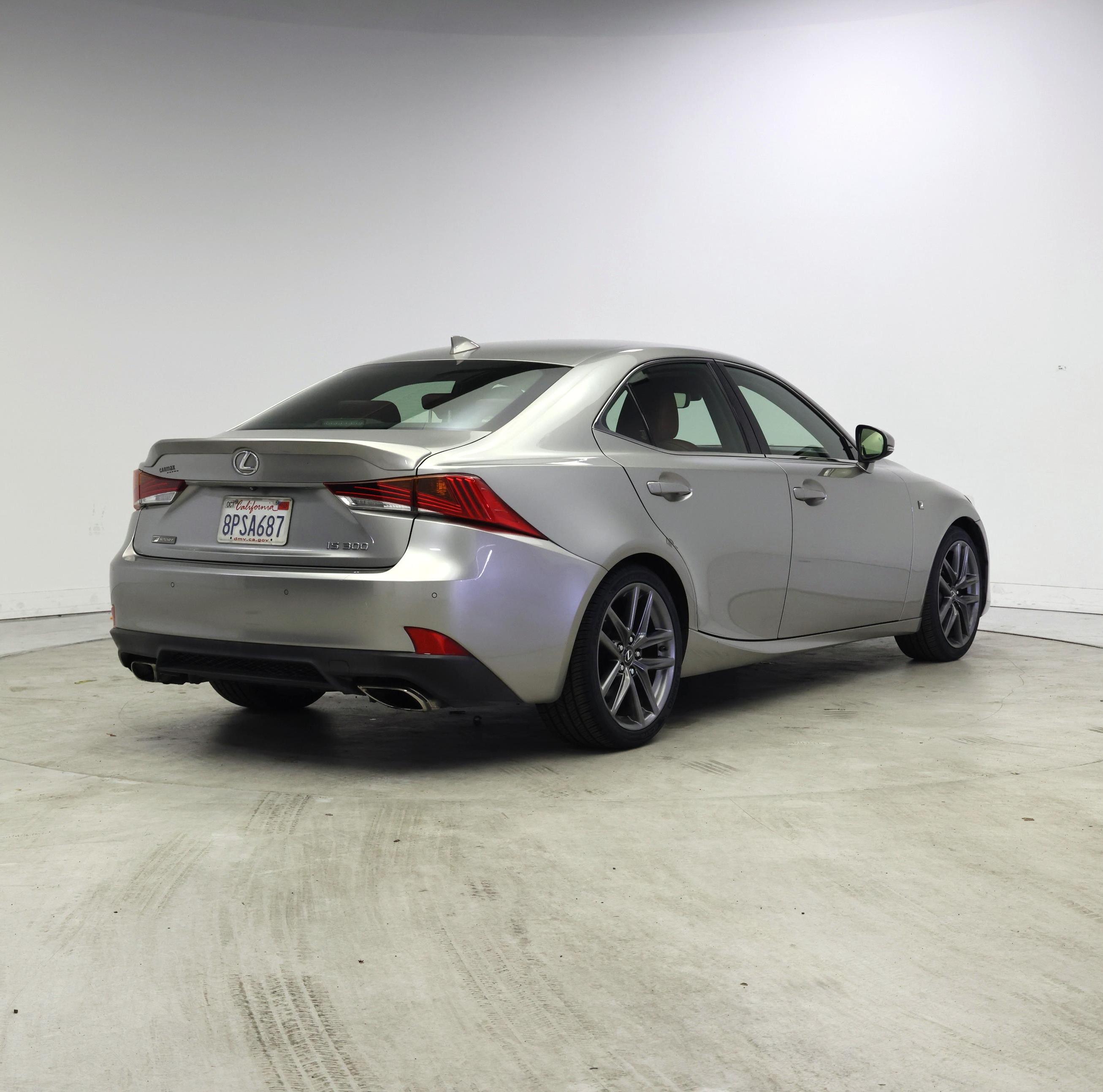 Thumbnail: 2018 Lexus IS - 8