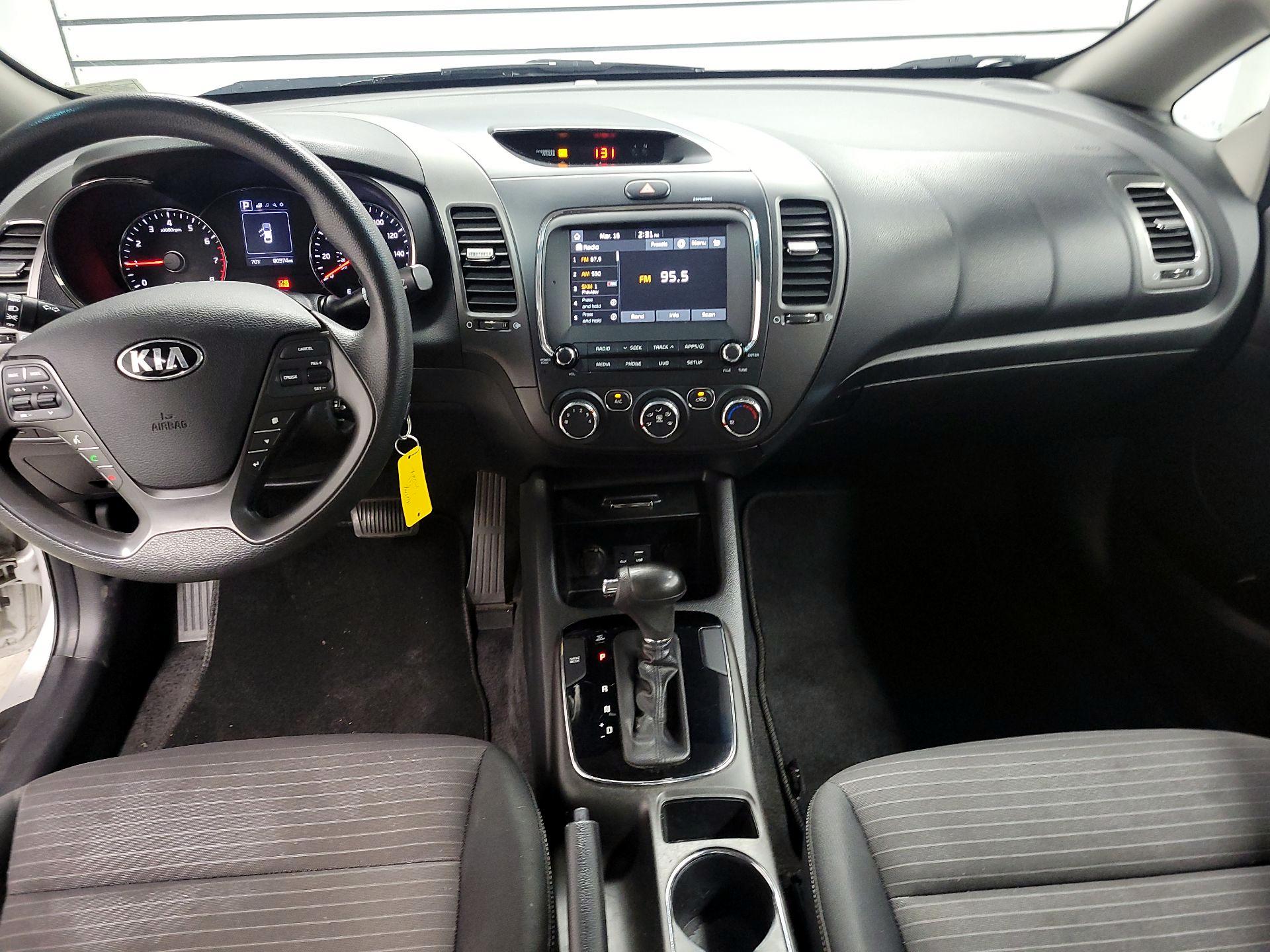 Thumbnail: 2018 Kia Forte - 9