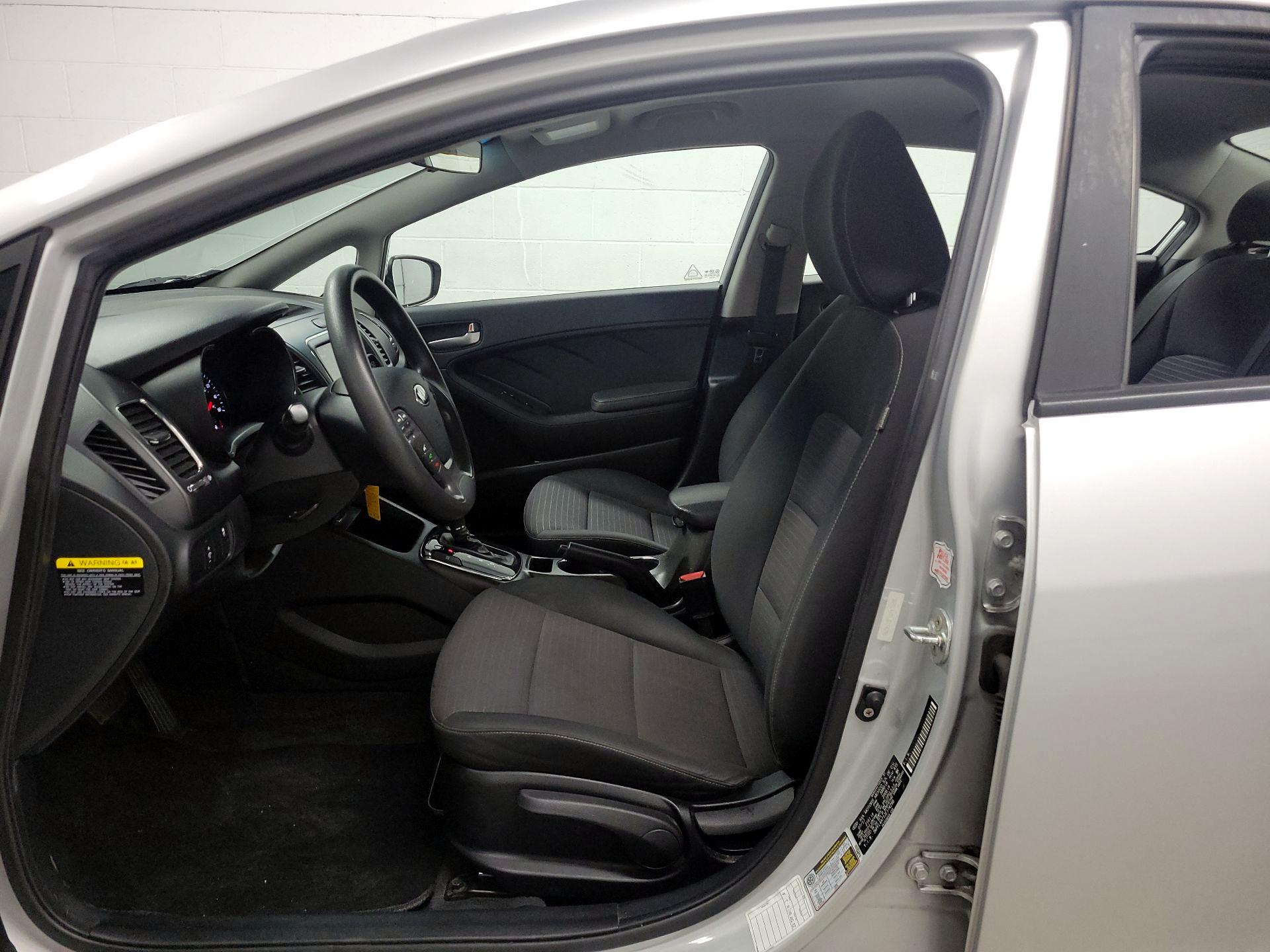 Thumbnail: 2018 Kia Forte - 11