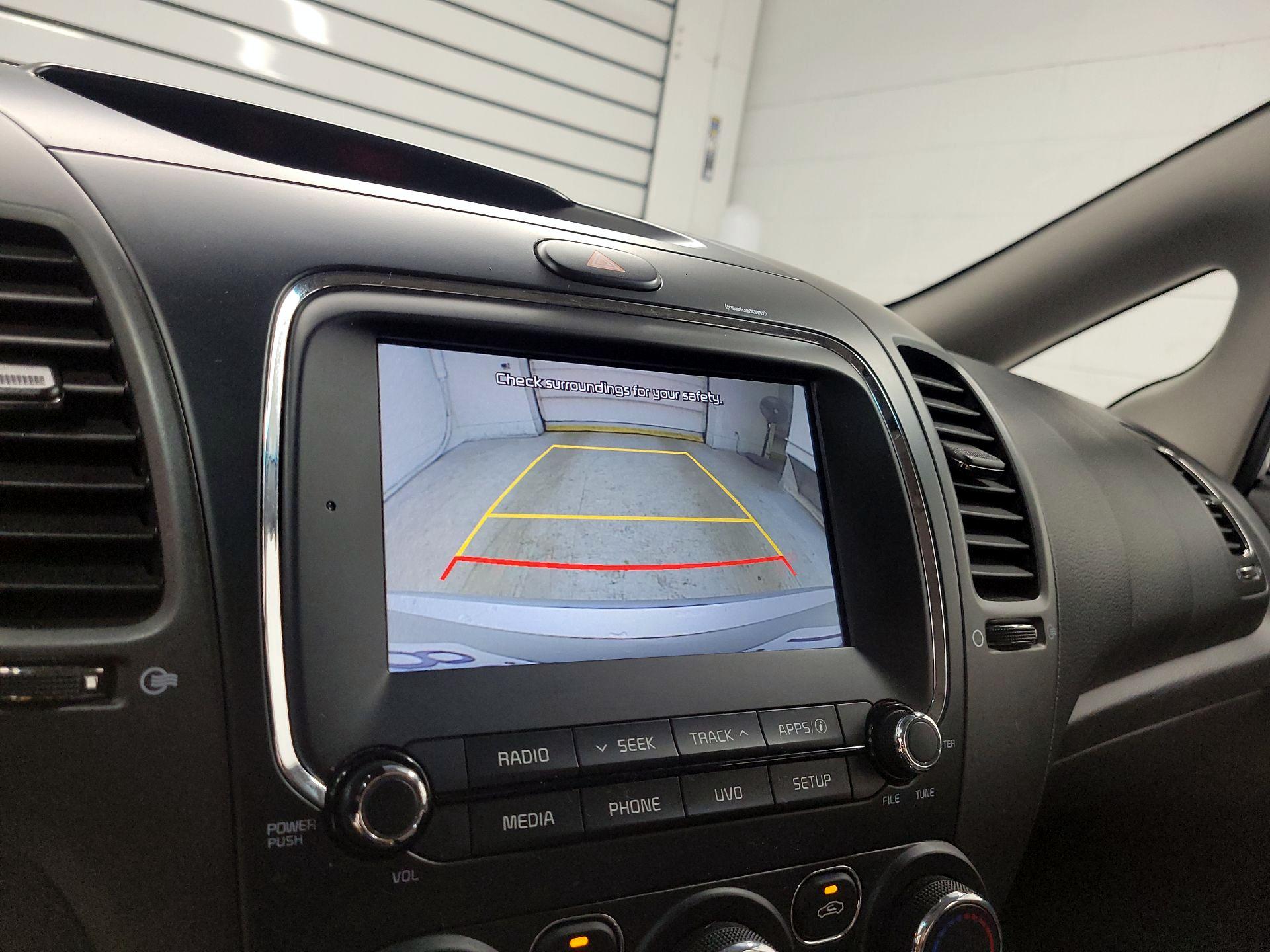 Thumbnail: 2018 Kia Forte - 14