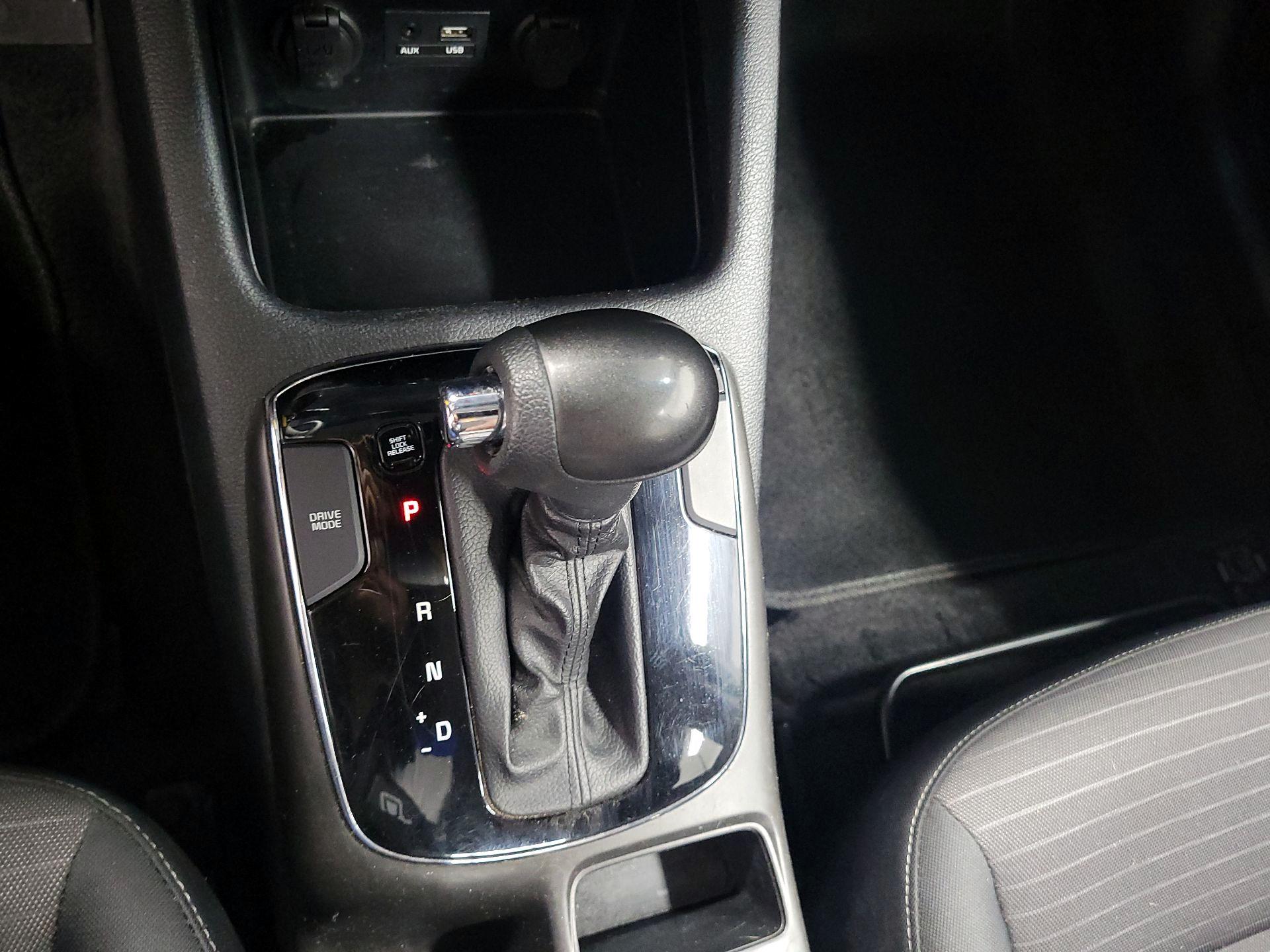 Thumbnail: 2018 Kia Forte - 17