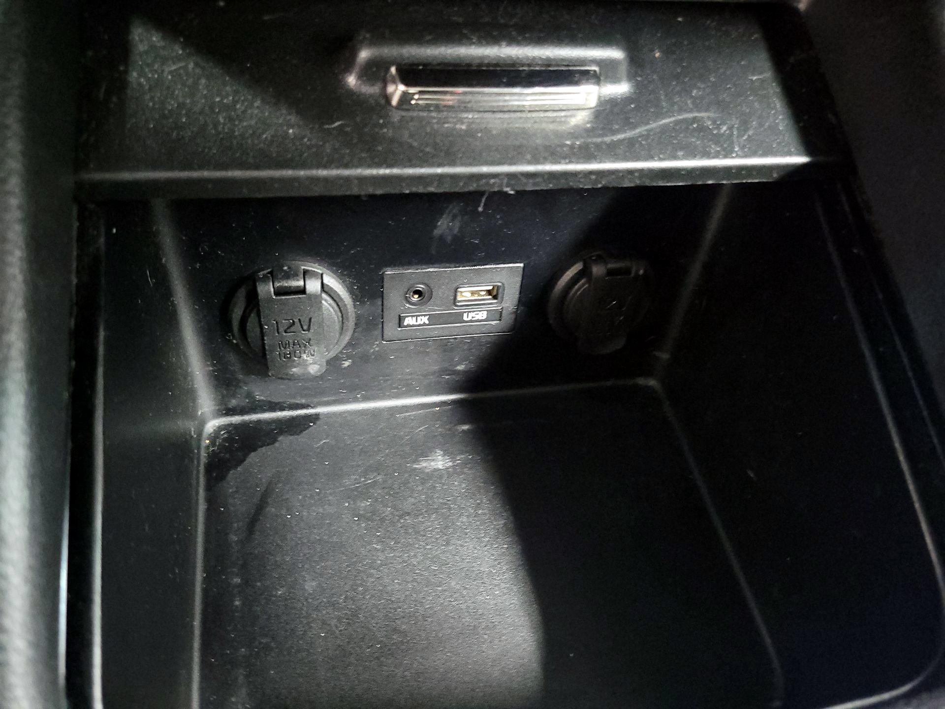 Thumbnail: 2018 Kia Forte - 18