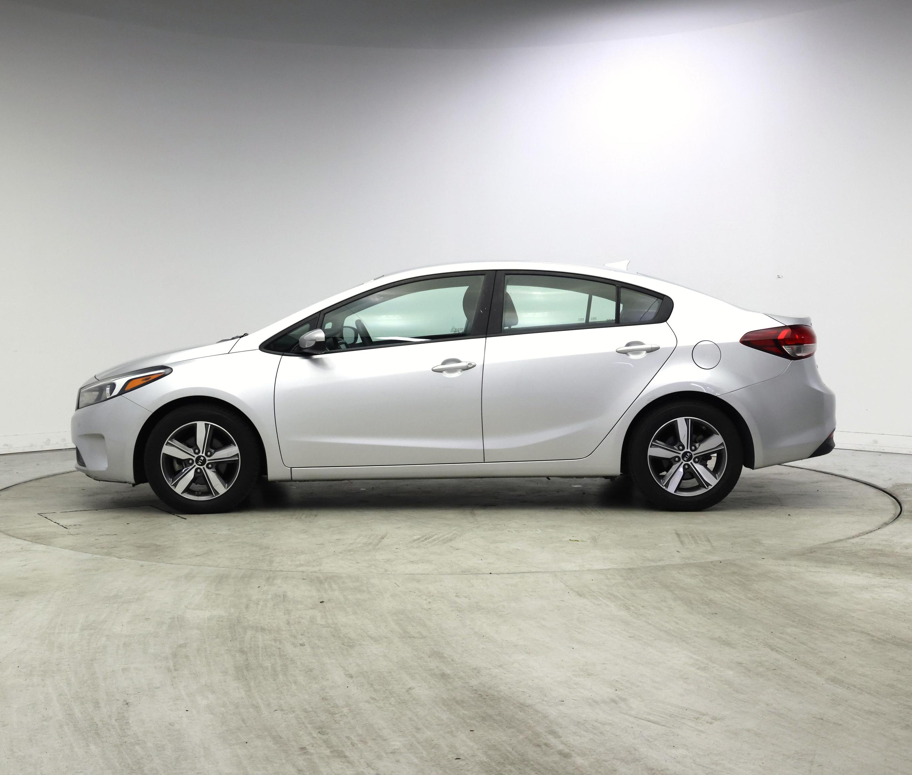 Thumbnail: 2018 Kia Forte - 3