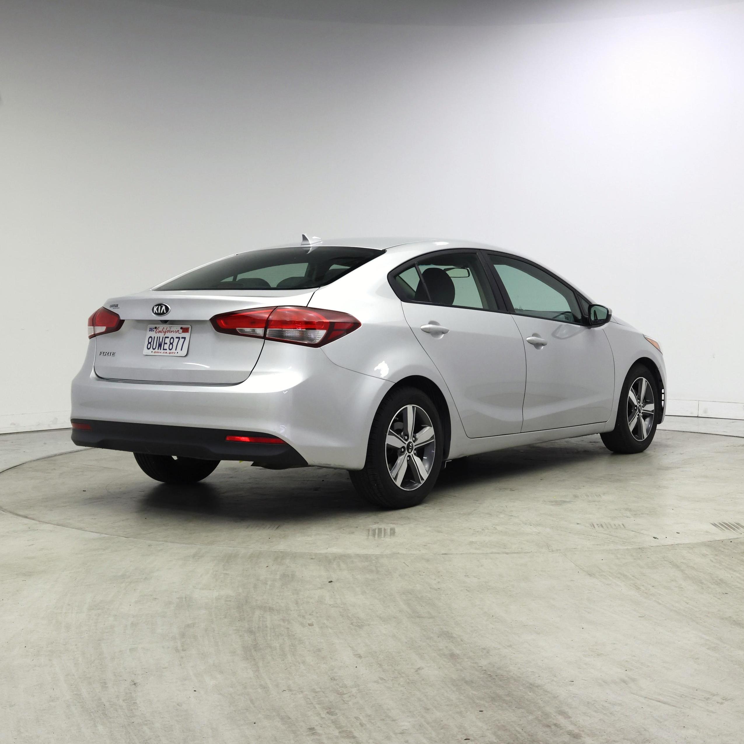 Thumbnail: 2018 Kia Forte - 8