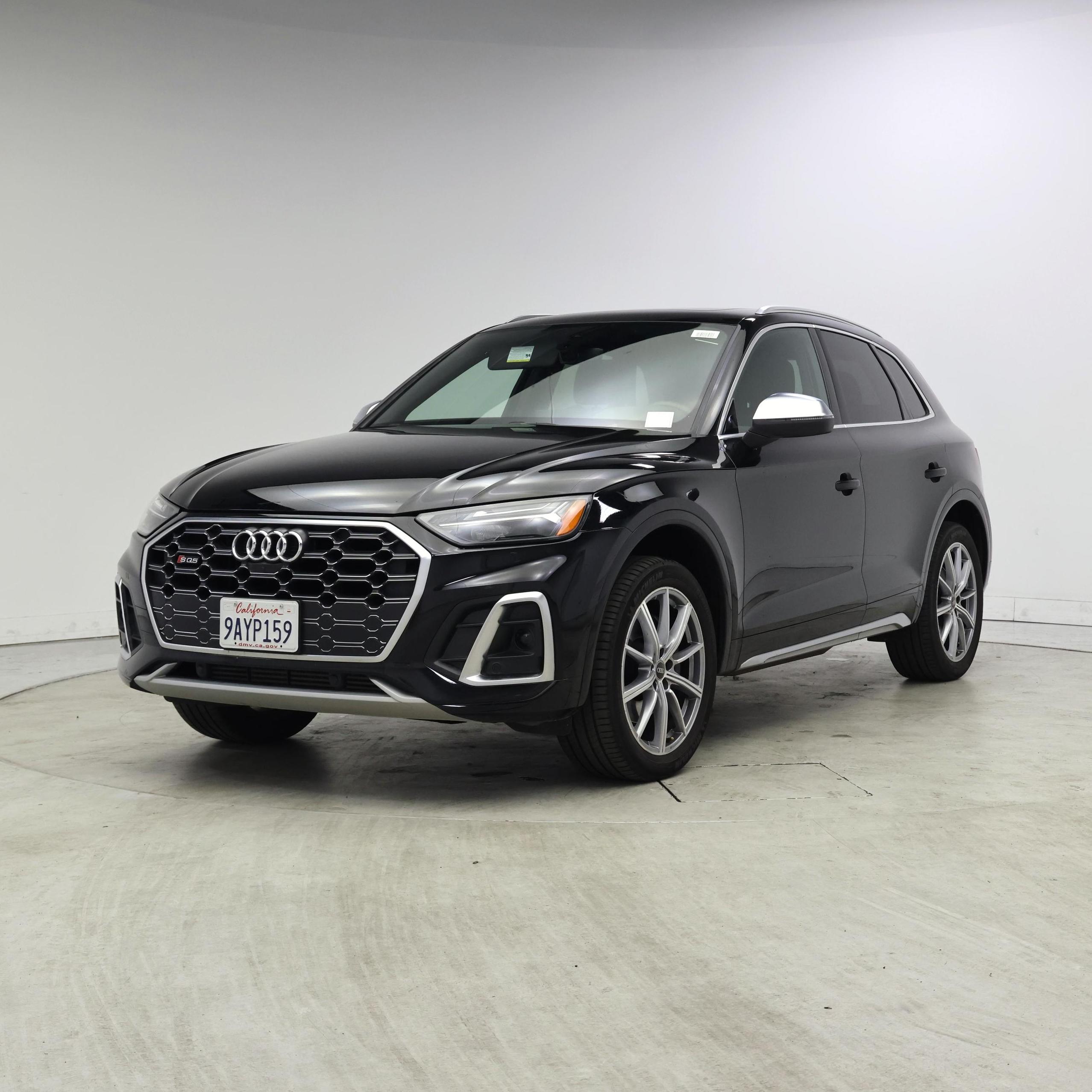 Thumbnail: 2022 Audi SQ5 - 4