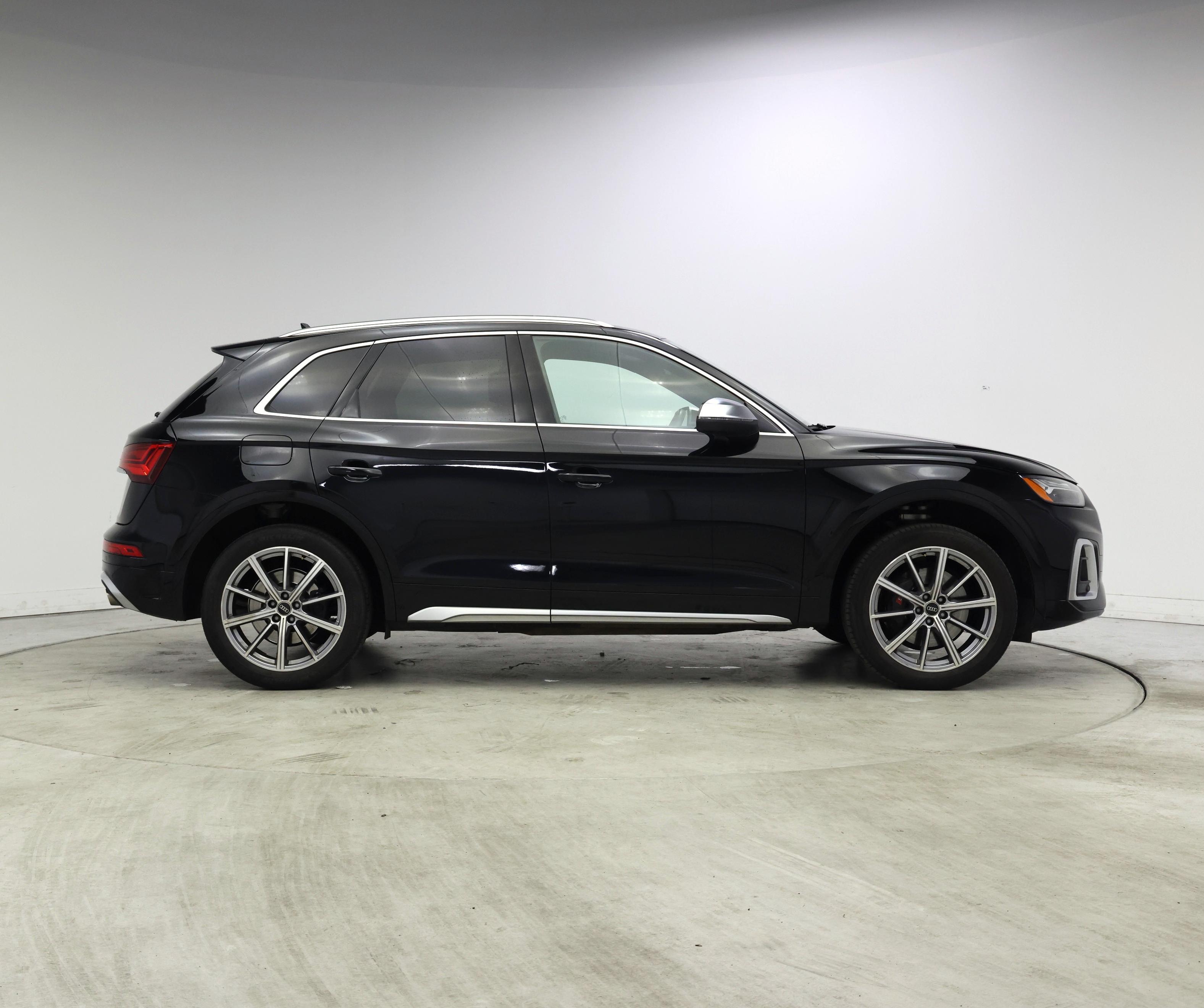 Thumbnail: 2022 Audi SQ5 - 7