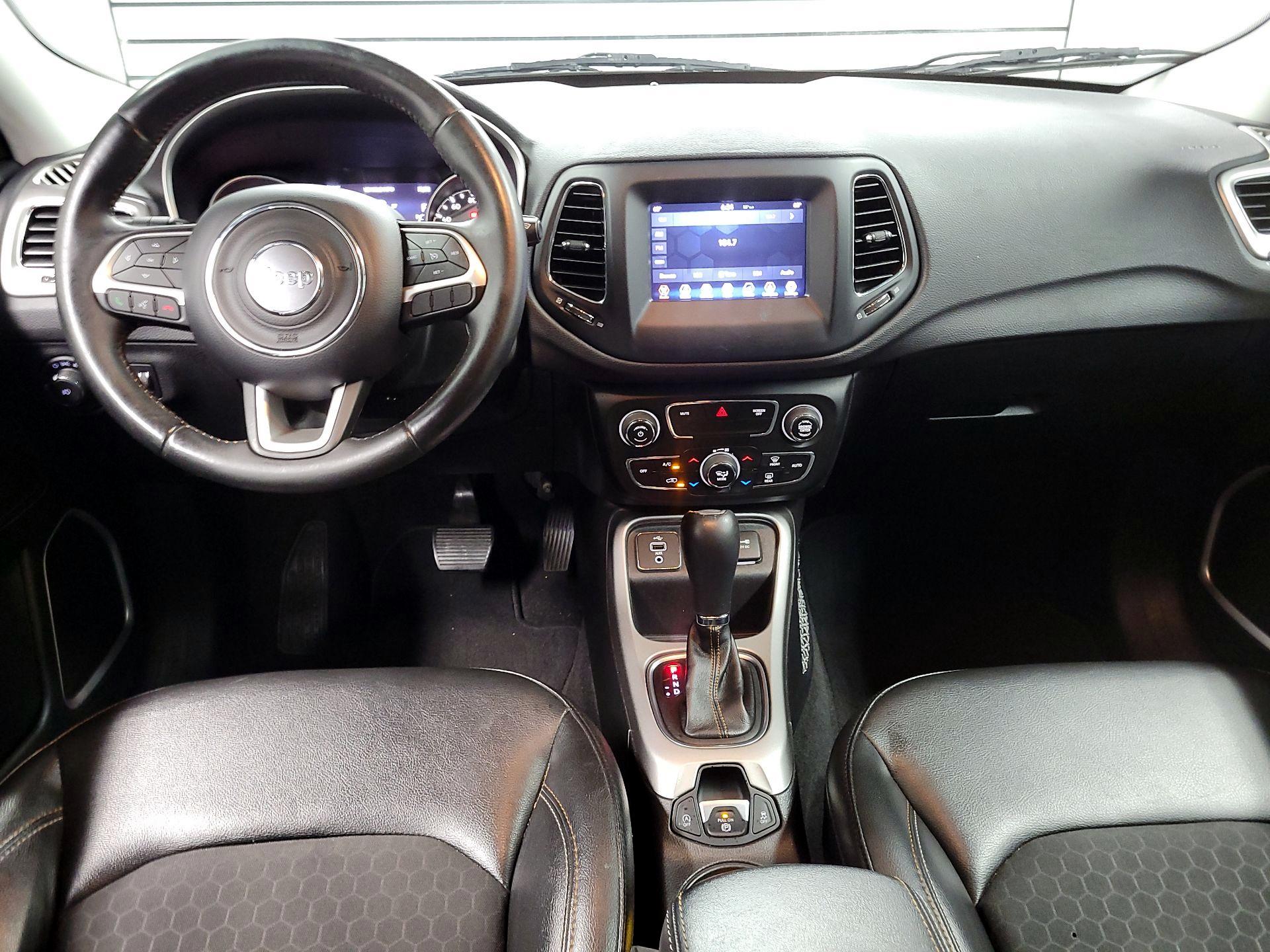 Thumbnail: 2018 Jeep Compass - 9