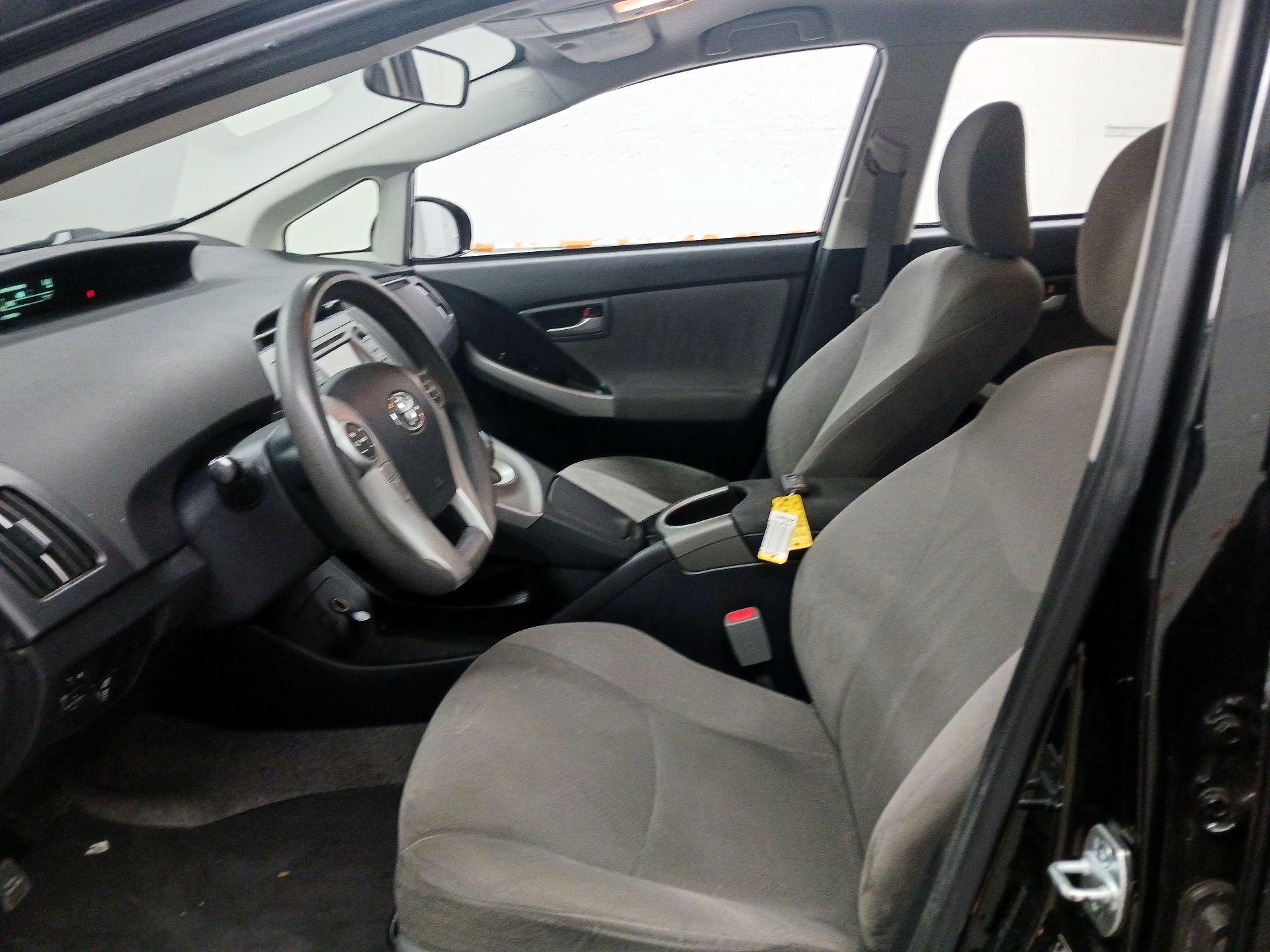 Thumbnail: 2015 Toyota Prius - 11