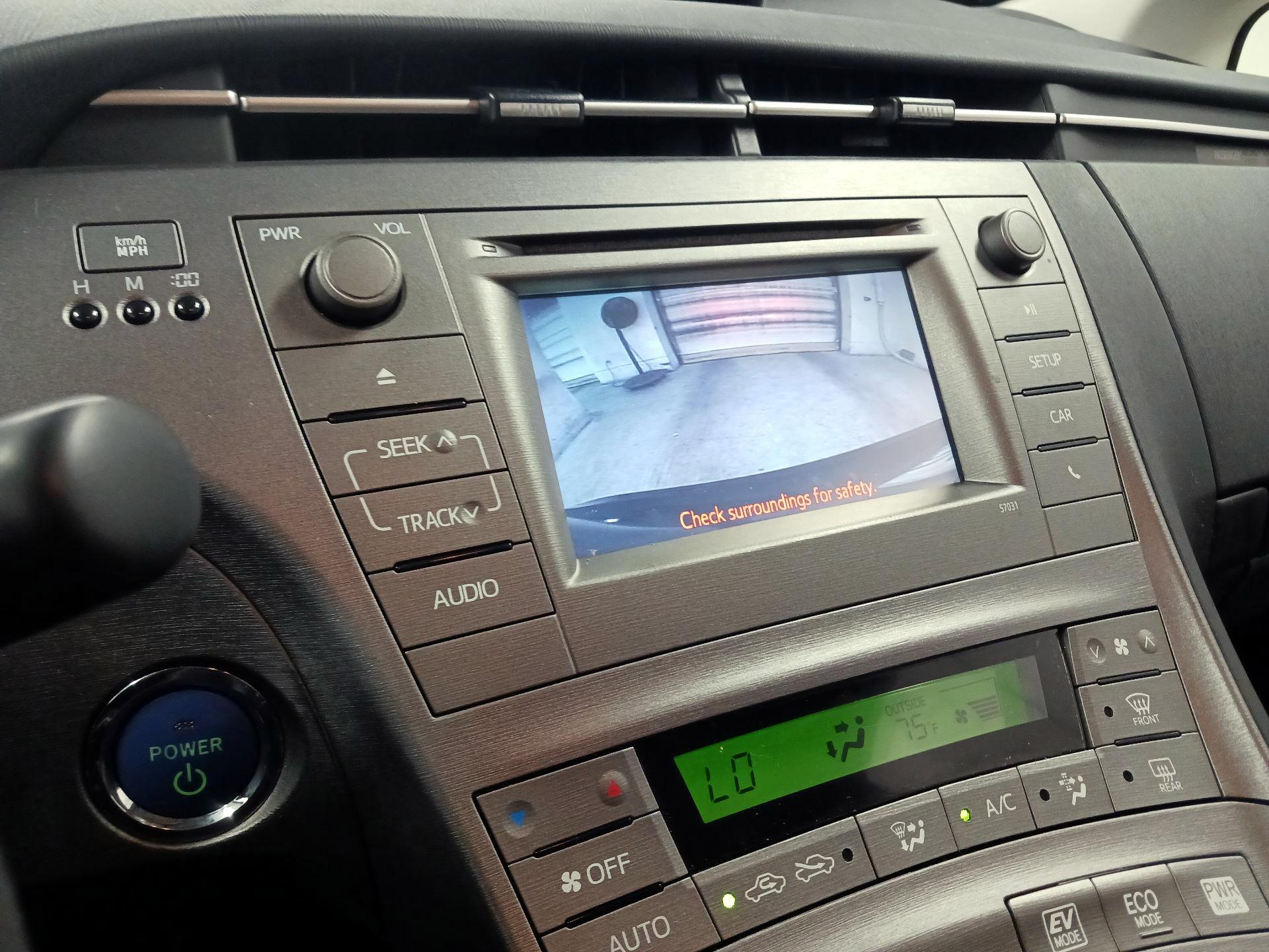 Thumbnail: 2015 Toyota Prius - 14