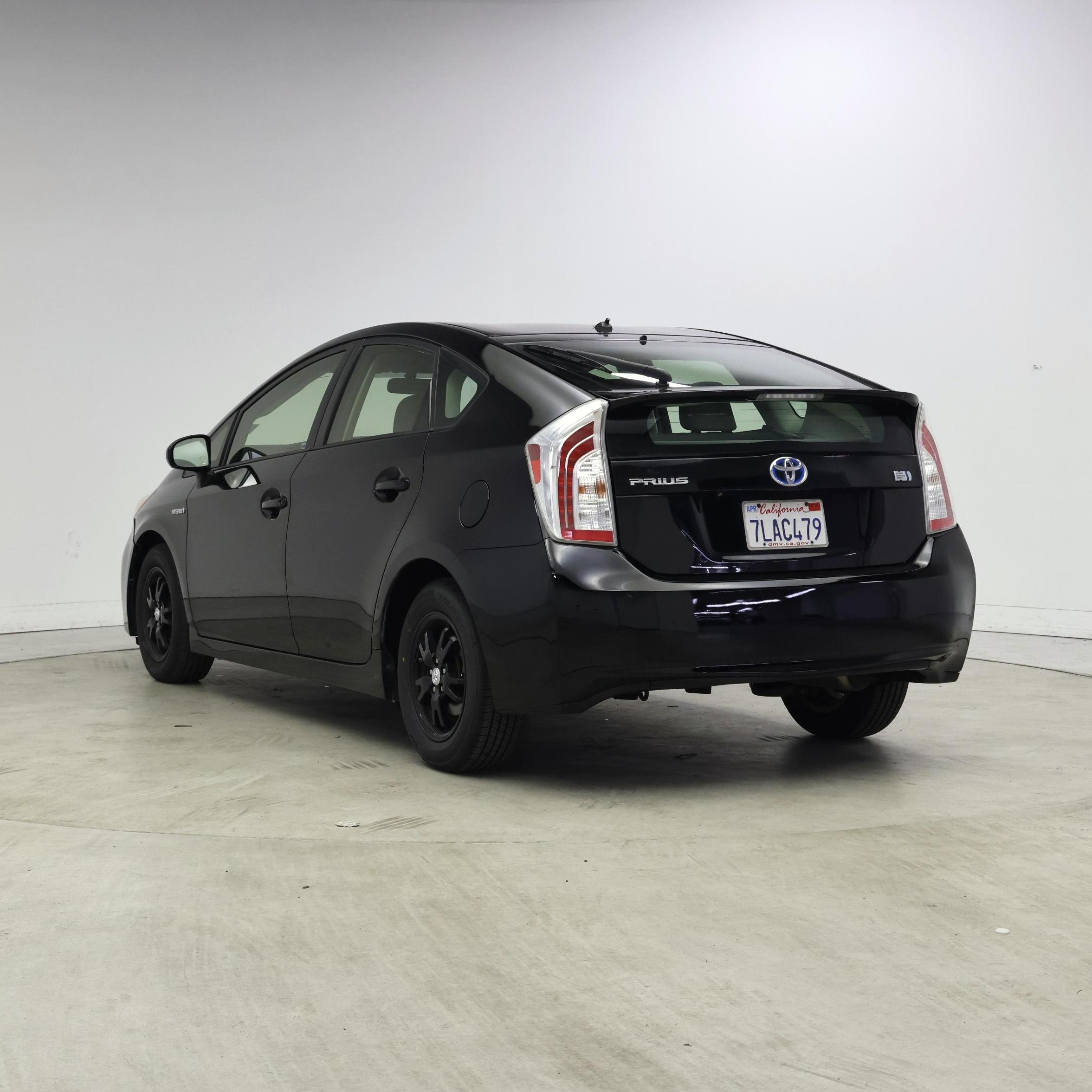 Thumbnail: 2015 Toyota Prius - 2