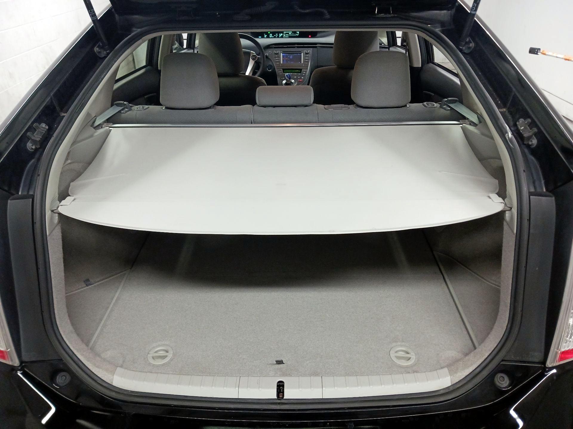 Thumbnail: 2015 Toyota Prius - 19