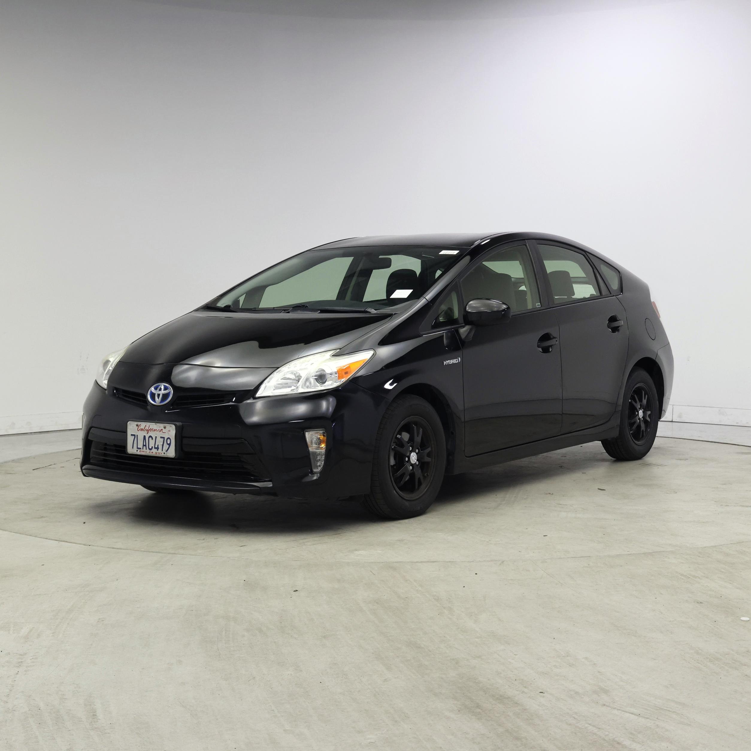 Thumbnail: 2015 Toyota Prius - 4