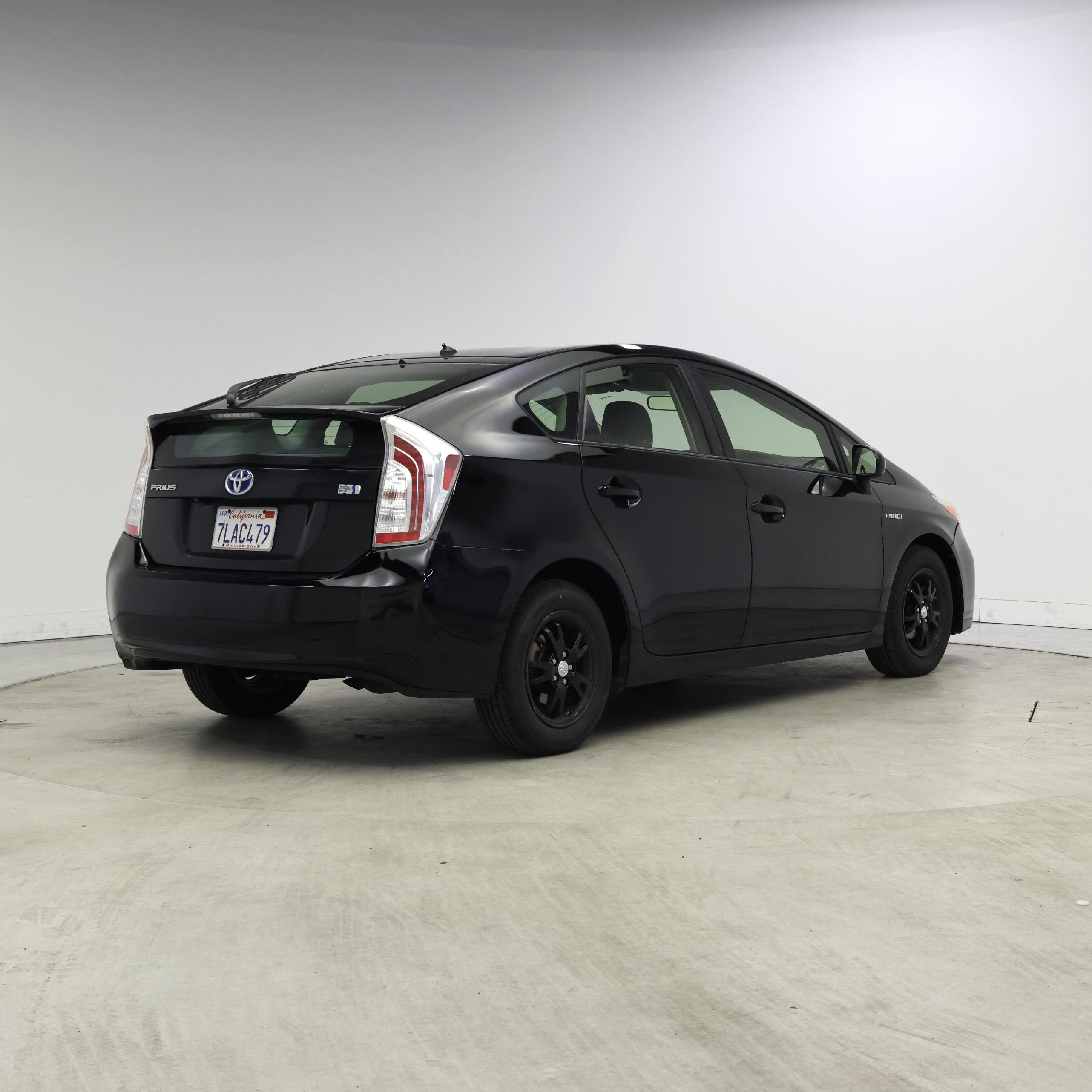 Thumbnail: 2015 Toyota Prius - 8