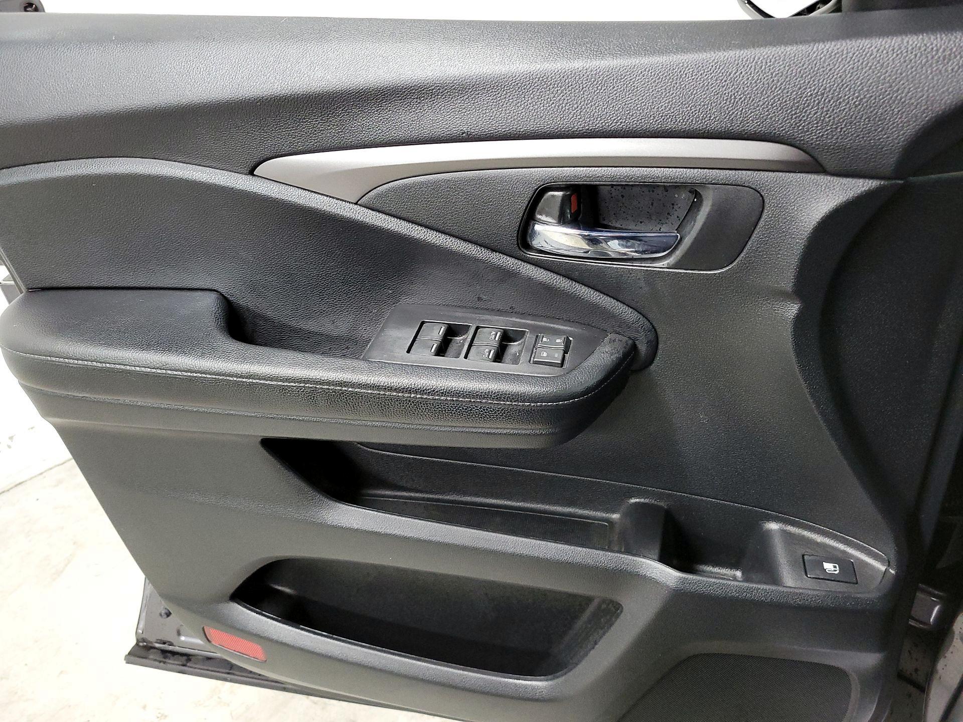 Thumbnail: 2019 Honda Ridgeline - 12