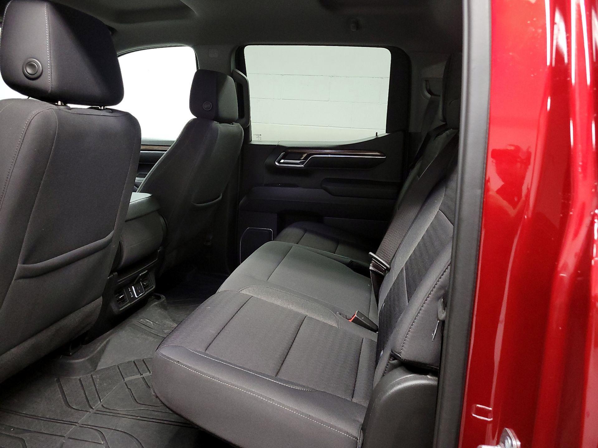 Thumbnail: 2023 Chevrolet Silverado 1500 - 17