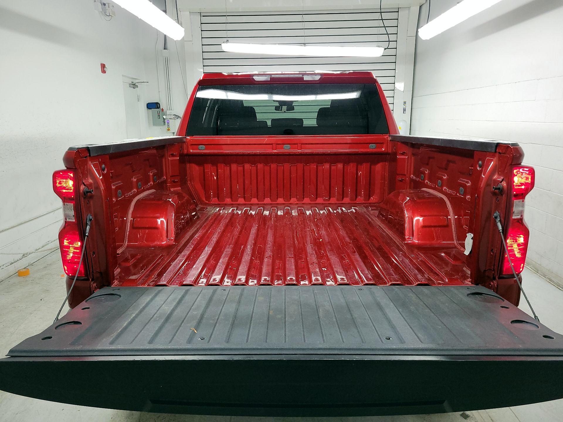 Thumbnail: 2023 Chevrolet Silverado 1500 - 18