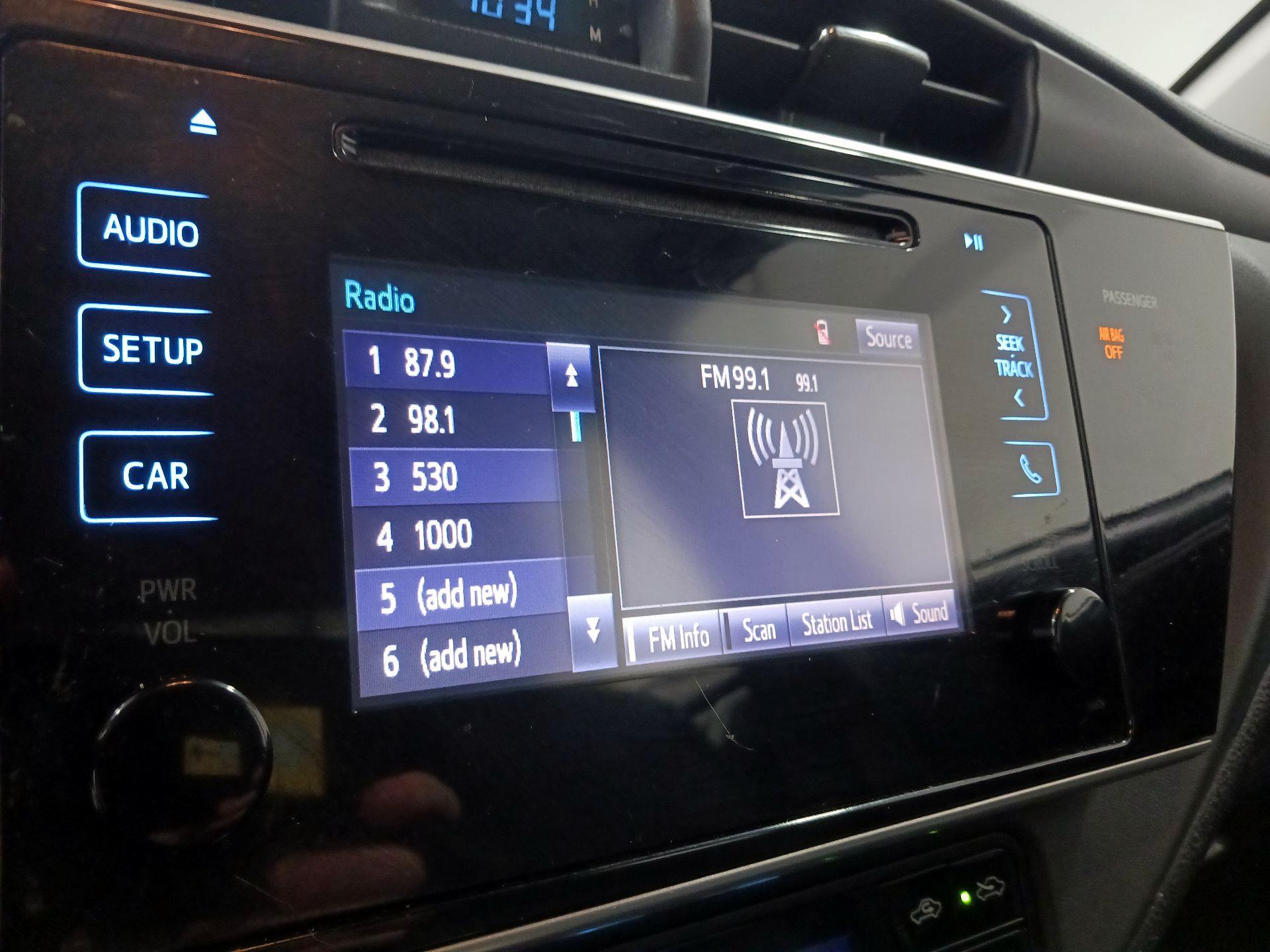 Thumbnail: 2017 Toyota Corolla - 13