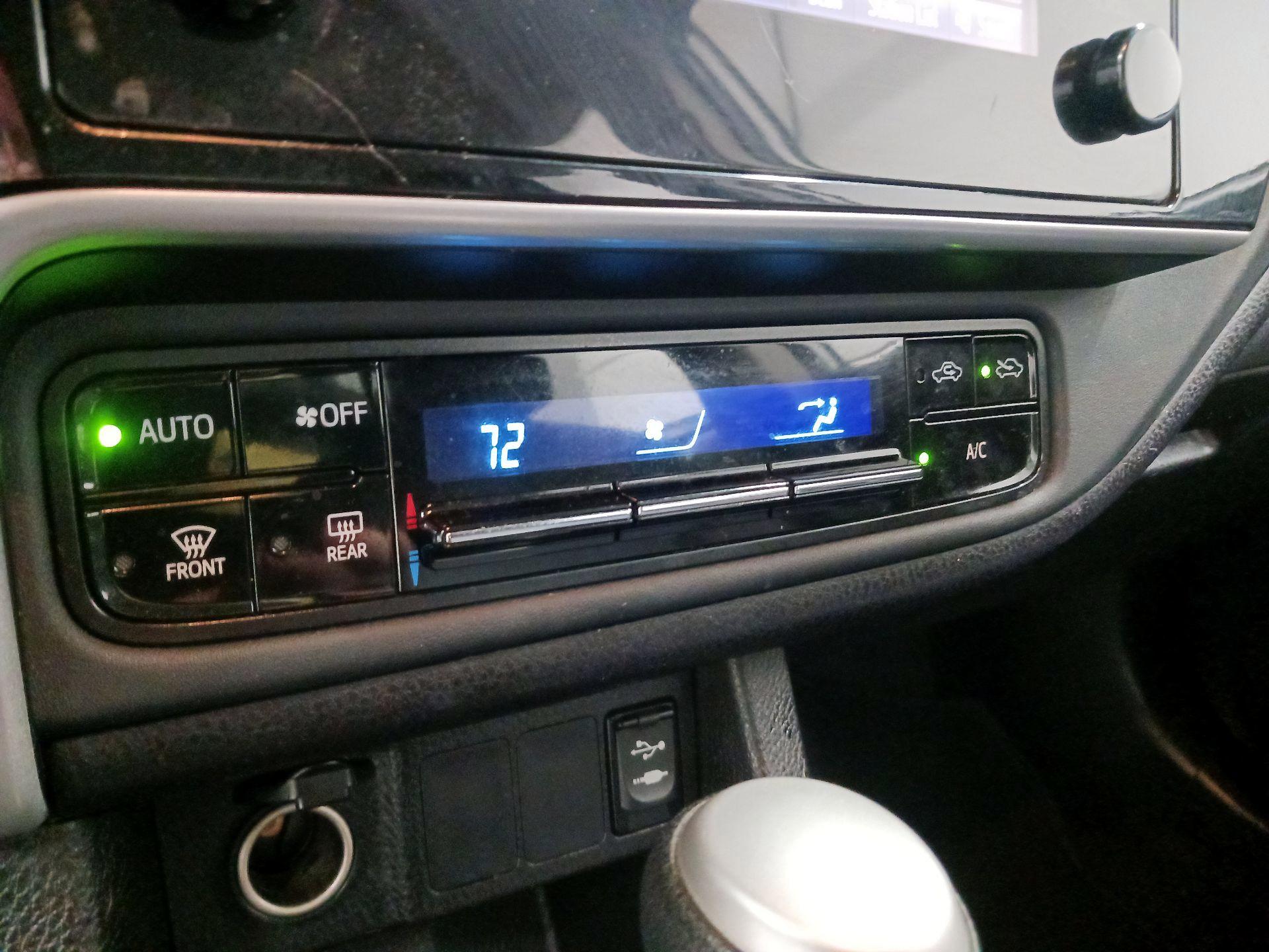 Thumbnail: 2017 Toyota Corolla - 14