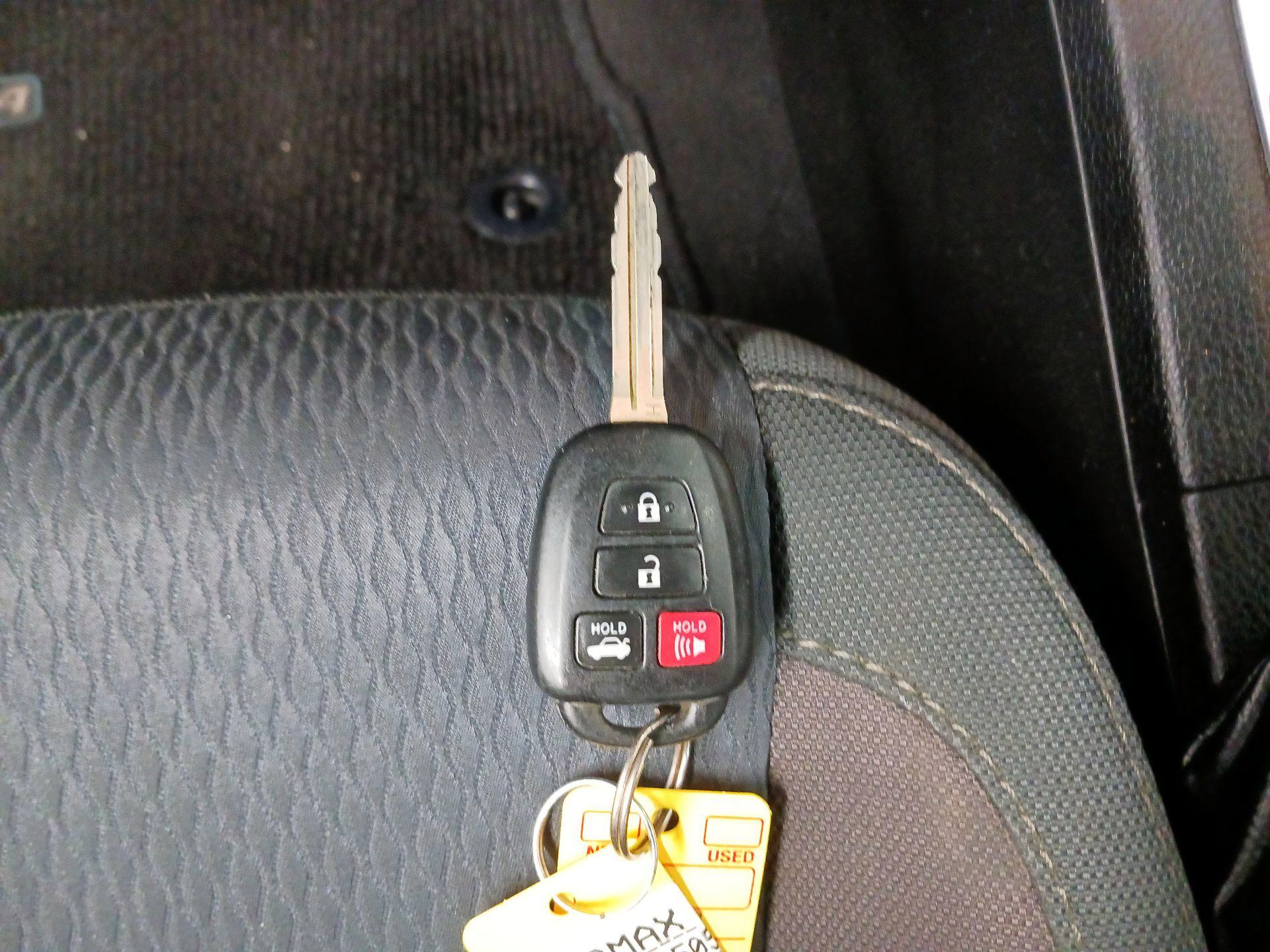 Thumbnail: 2017 Toyota Corolla - 19