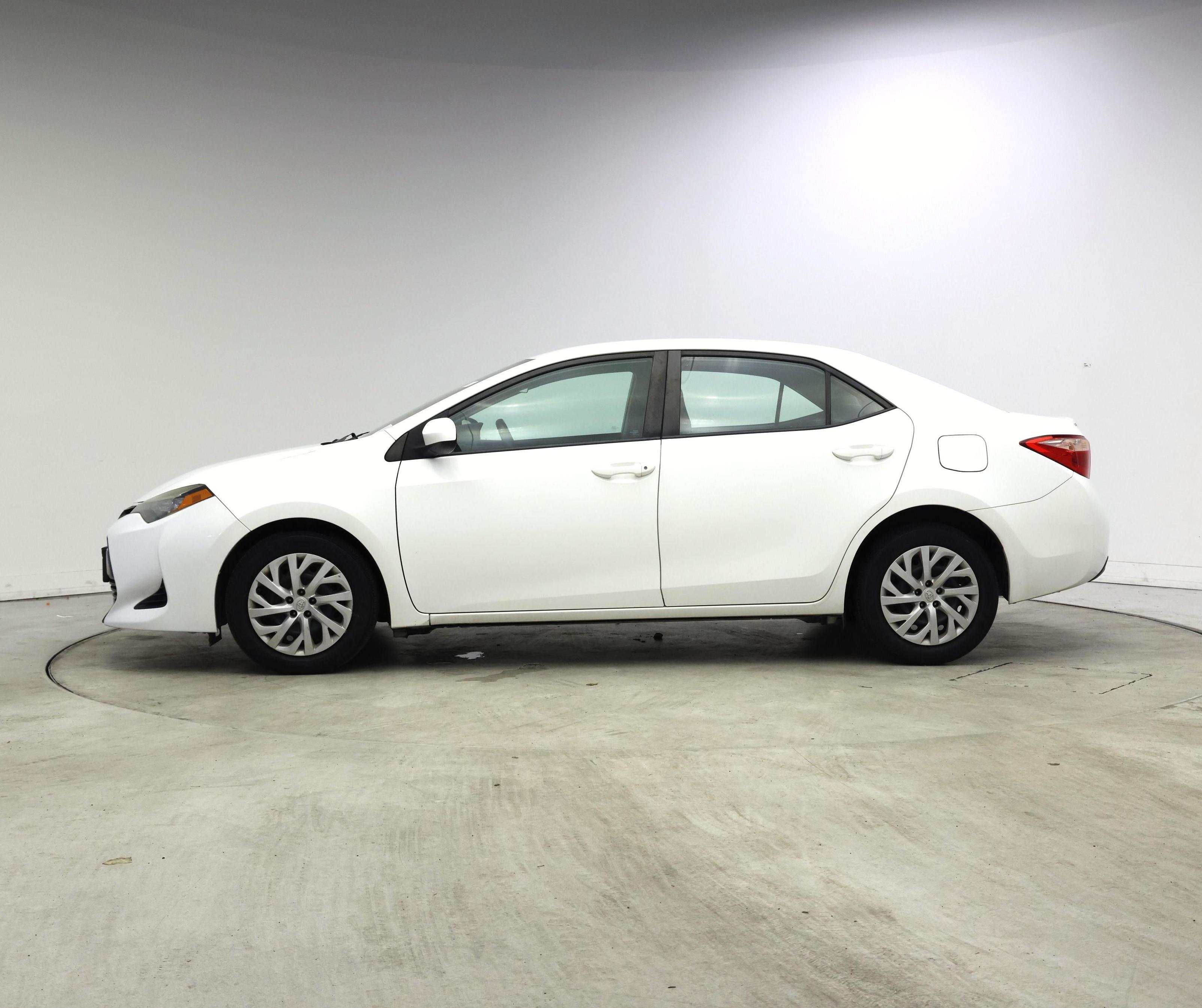 Thumbnail: 2017 Toyota Corolla - 3