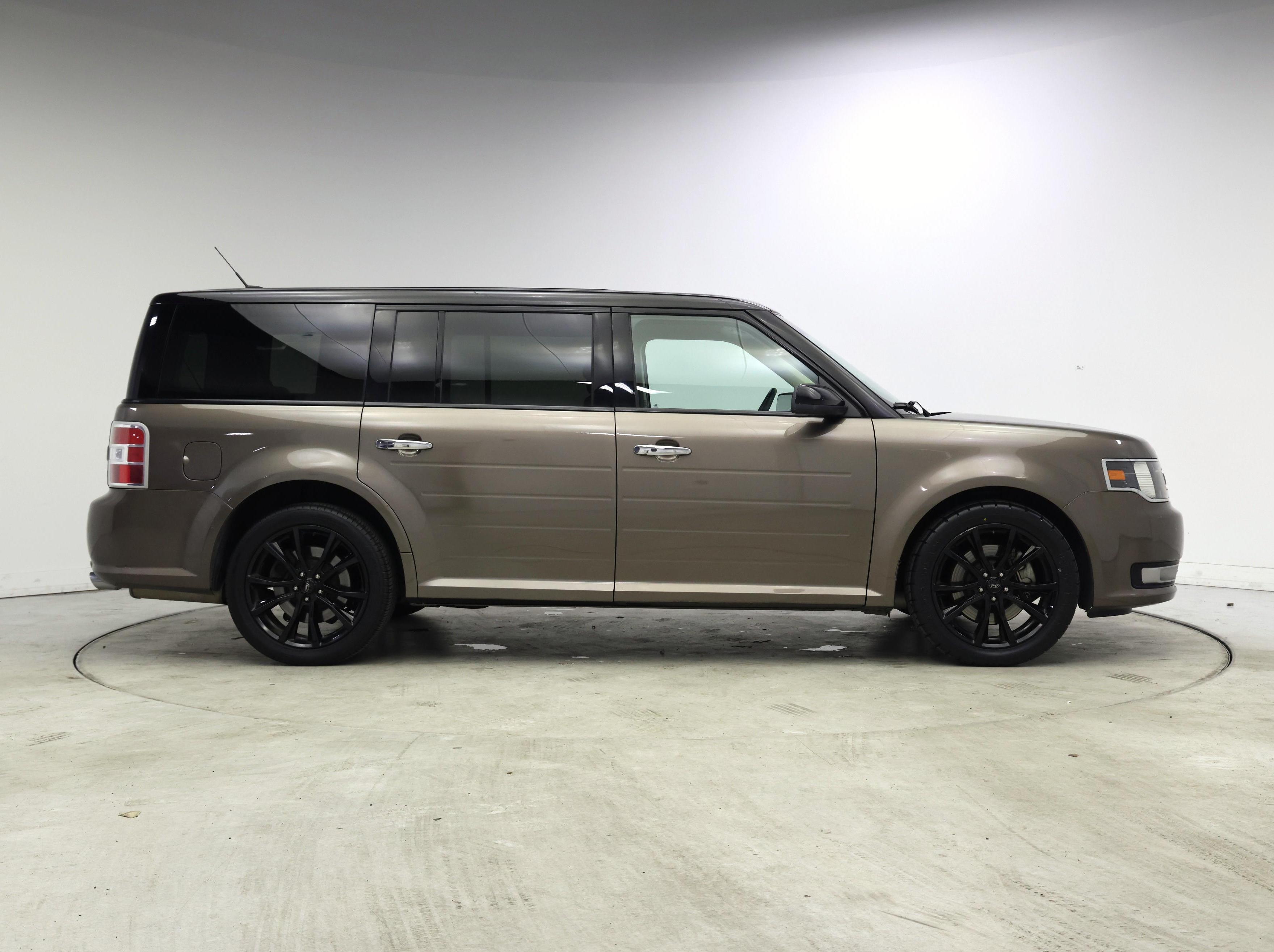 Thumbnail: 2019 Ford Flex - 7