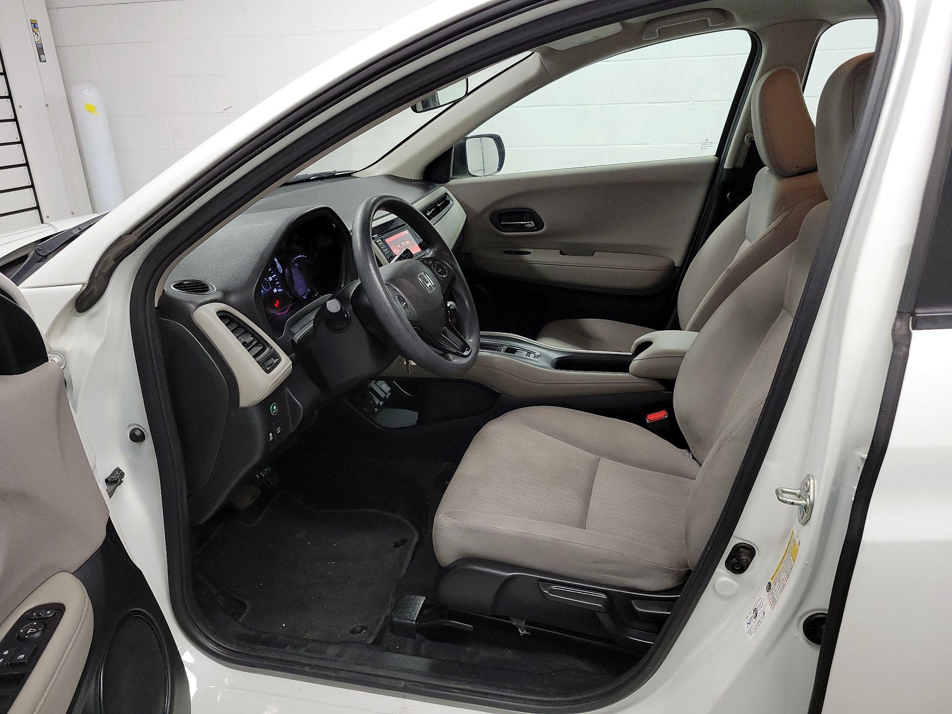 Thumbnail: 2018 Honda HR-V - 11