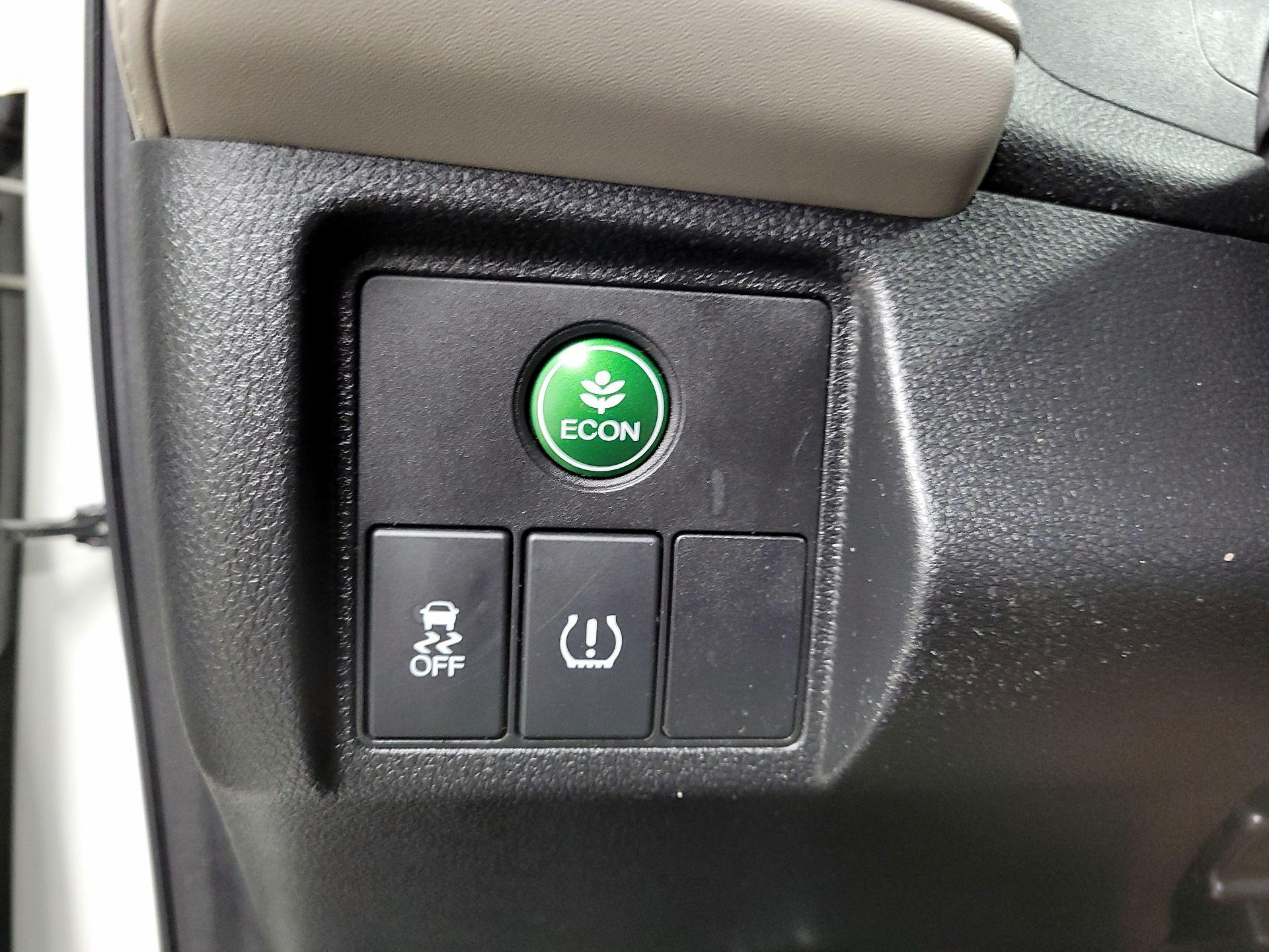 Thumbnail: 2018 Honda HR-V - 13