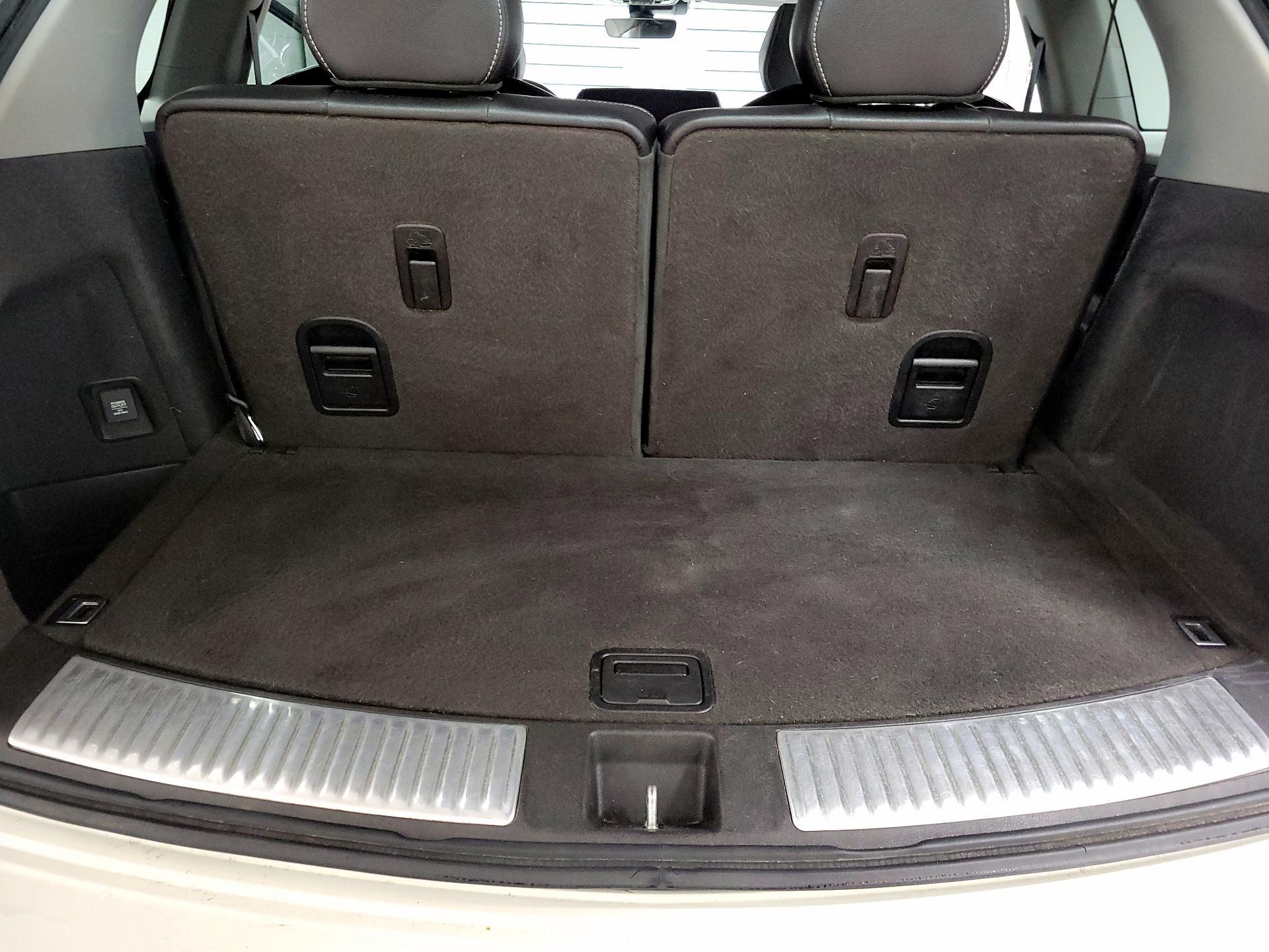 Thumbnail: 2019 Acura MDX - 17