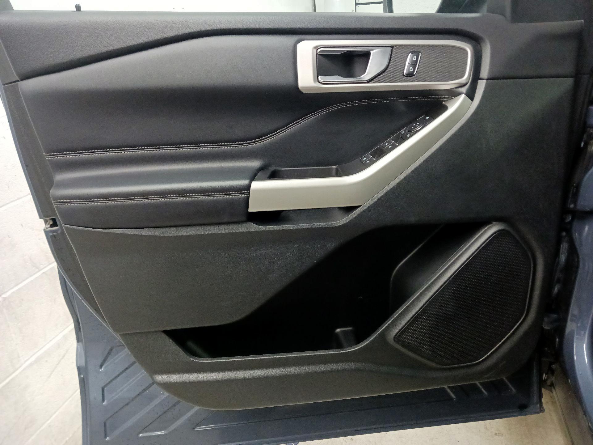 Thumbnail: 2021 Ford Explorer - 12